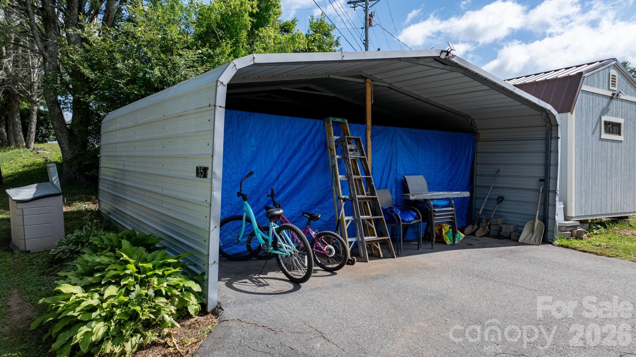 35 Glendale Drive — Spruce Pine