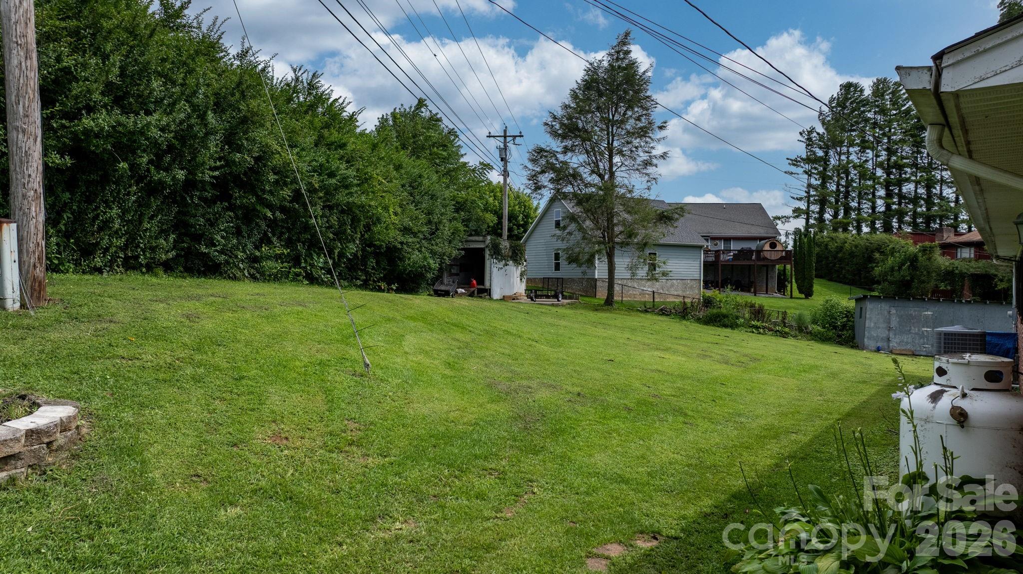 35 Glendale Drive — Spruce Pine