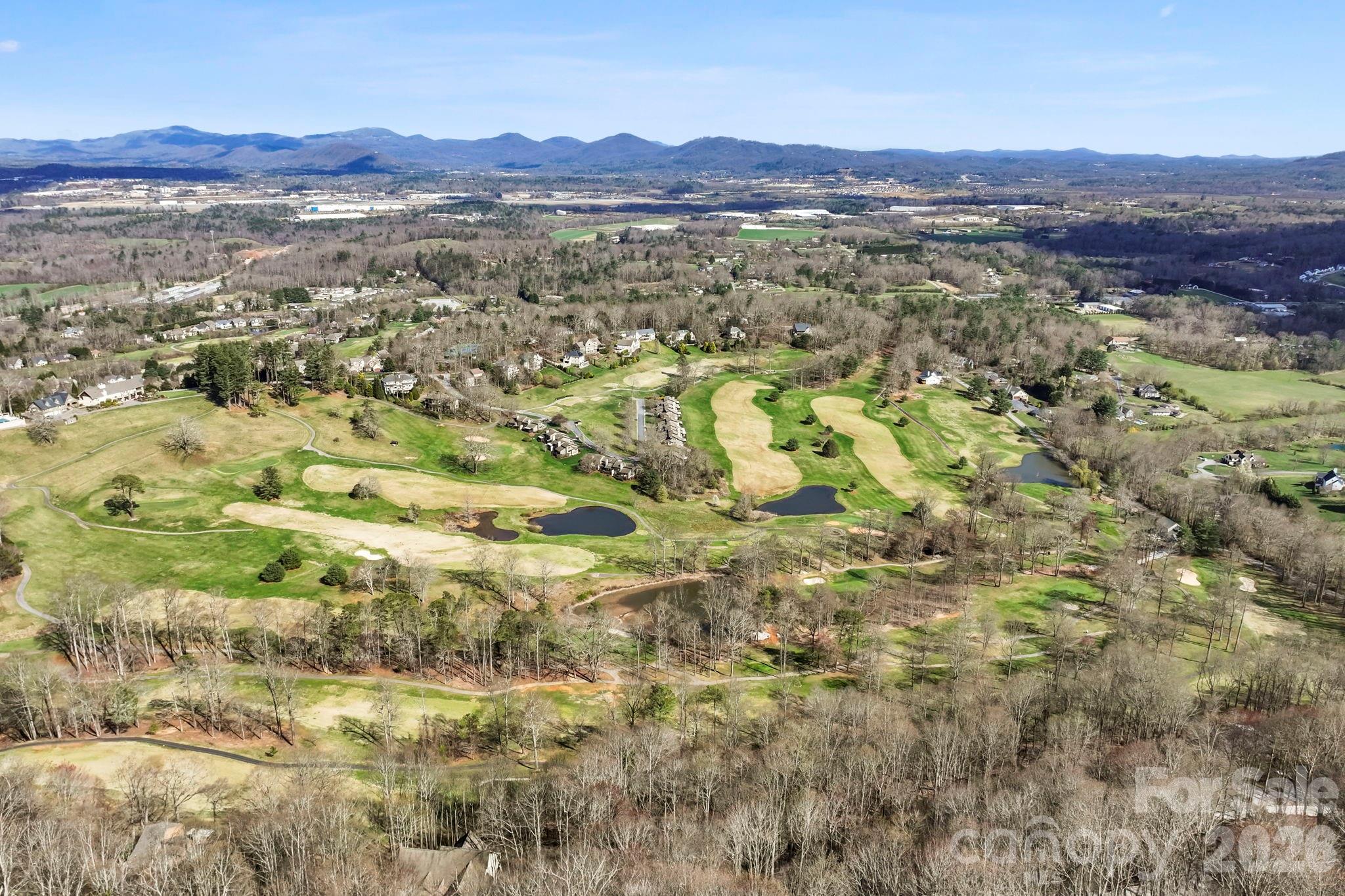 10 Chestnut Top Circle — Mills River
