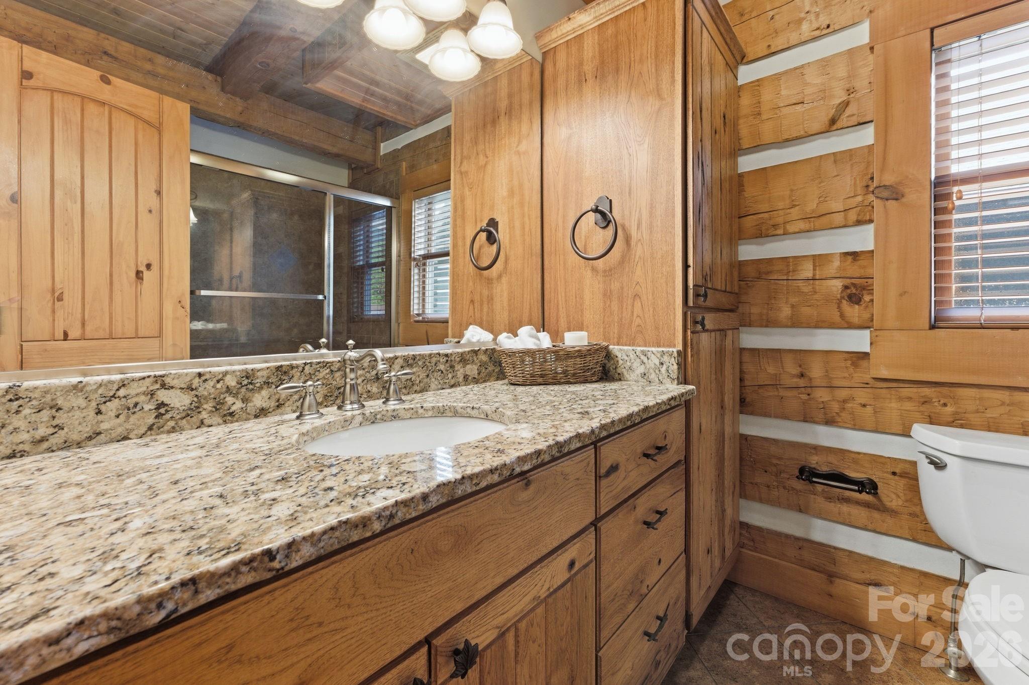 17 Rachels Circle — Maggie Valley