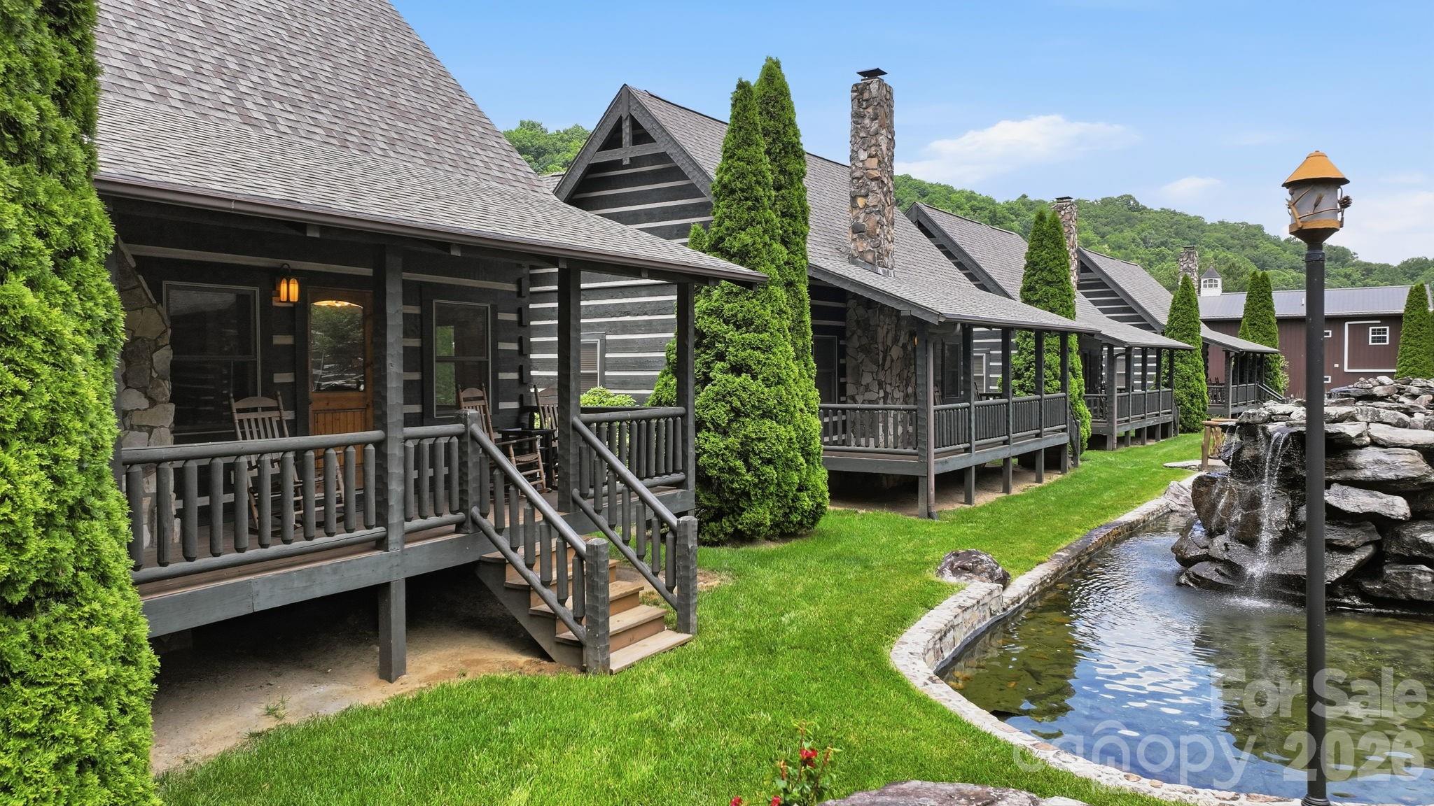 17 Rachels Circle — Maggie Valley