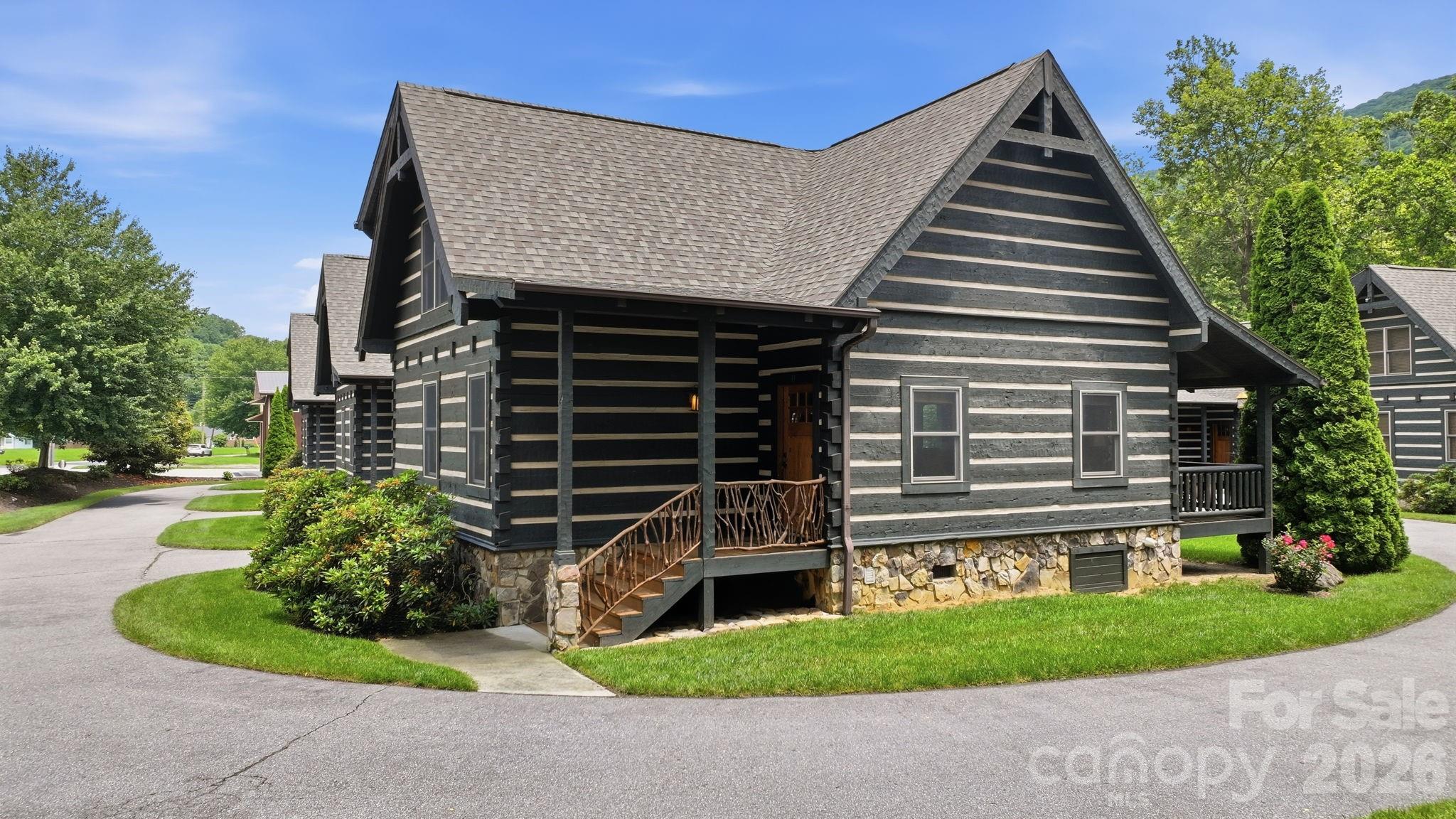 17 Rachels Circle — Maggie Valley