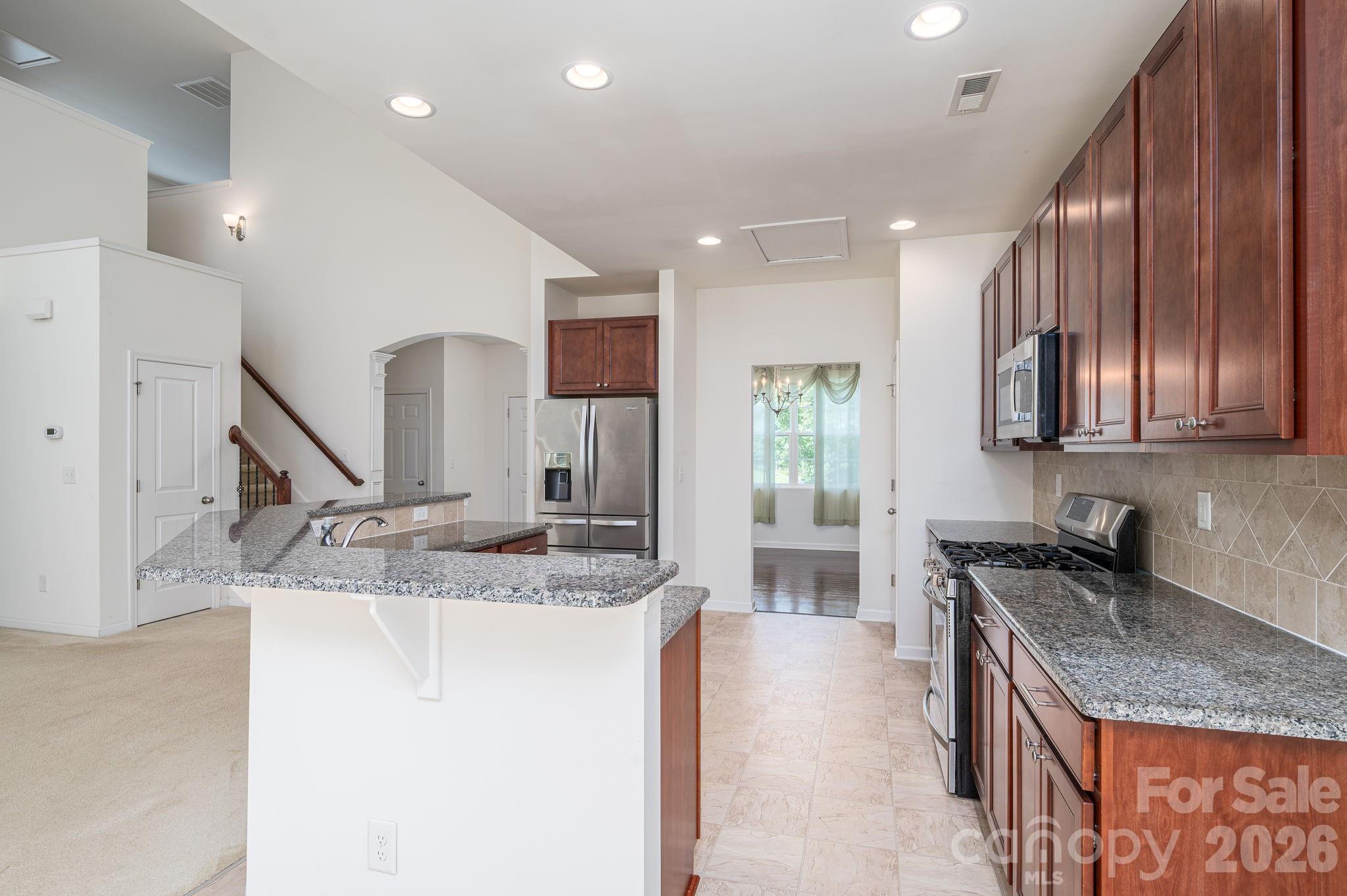 612 Augustus Lane — Mount Holly