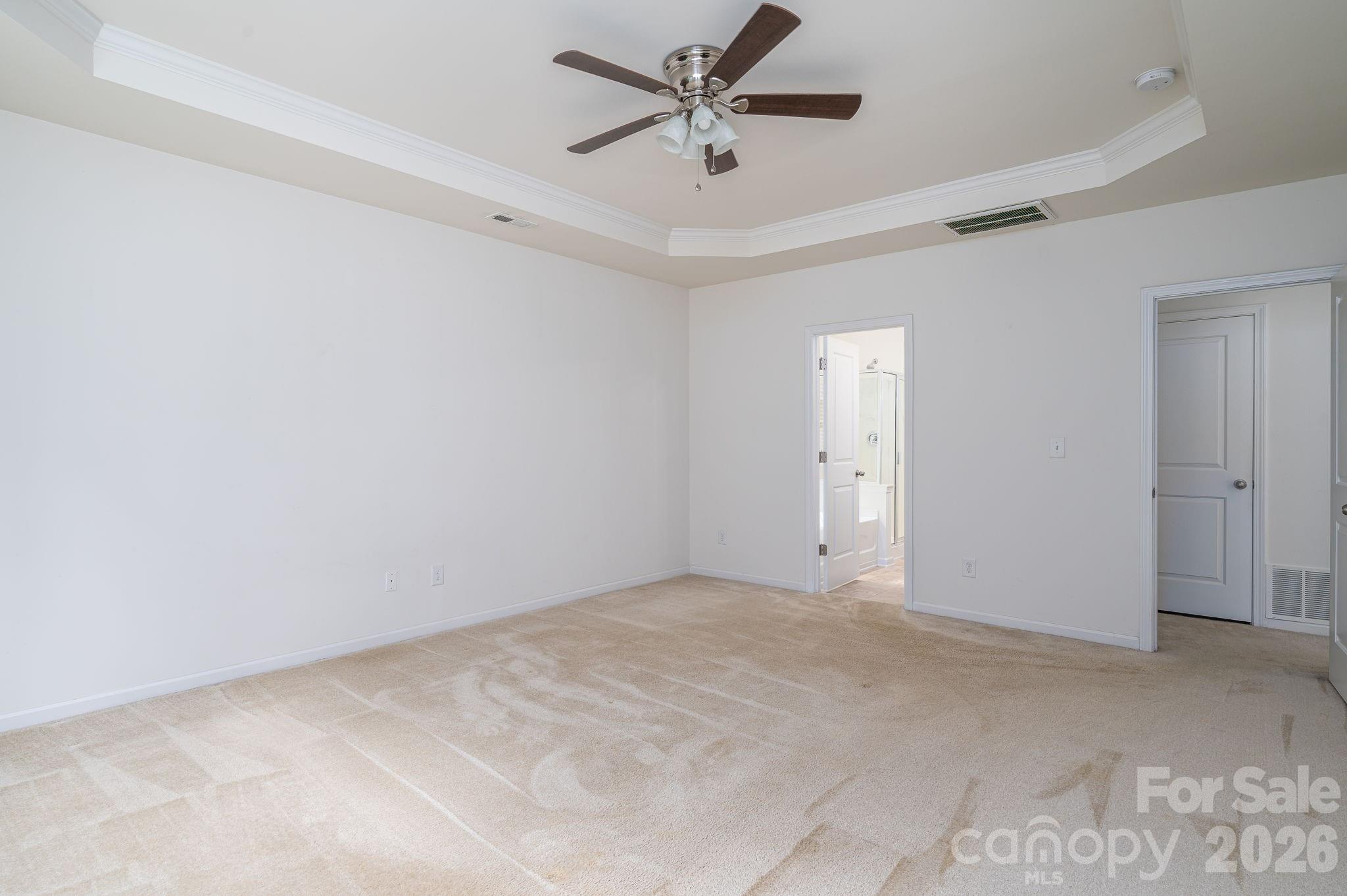 612 Augustus Lane — Mount Holly