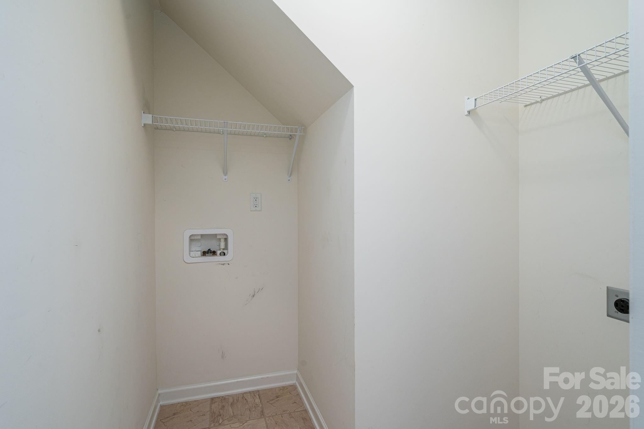 612 Augustus Lane — Mount Holly