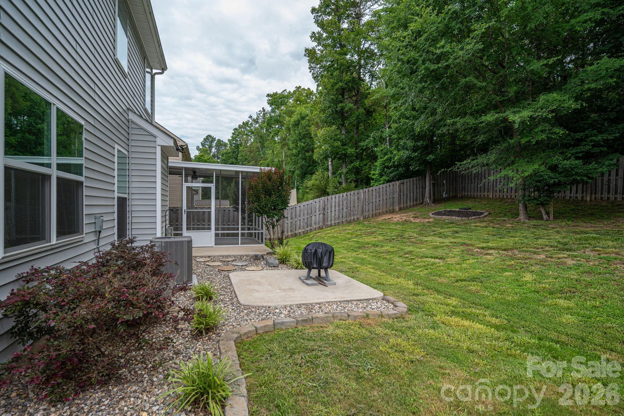 612 Augustus Lane — Mount Holly