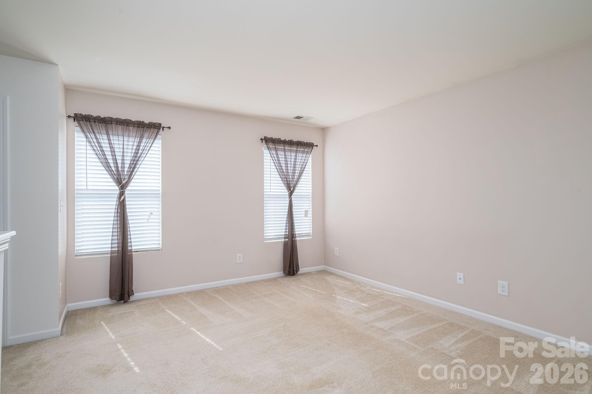 612 Augustus Lane — Mount Holly