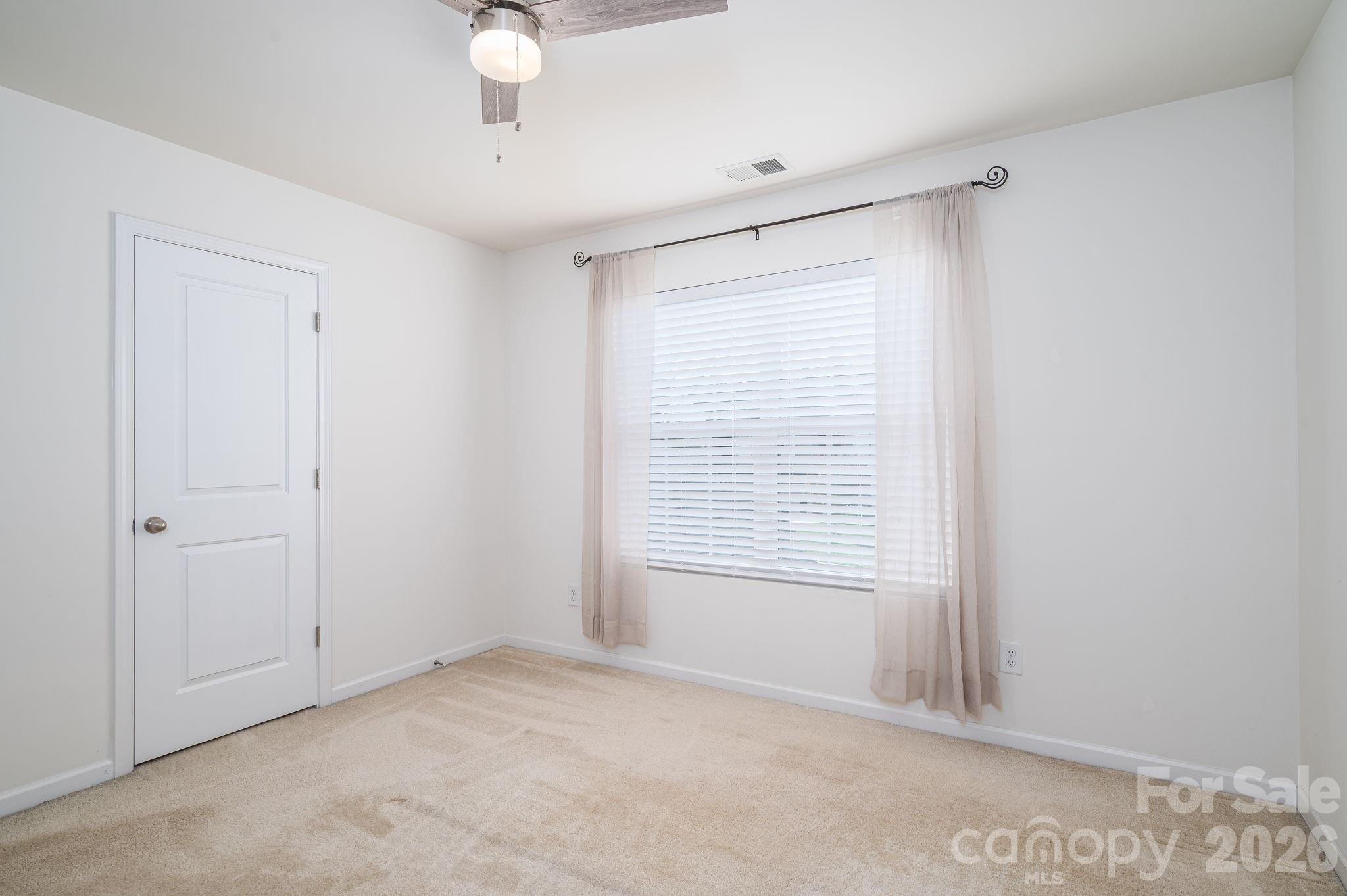 612 Augustus Lane — Mount Holly