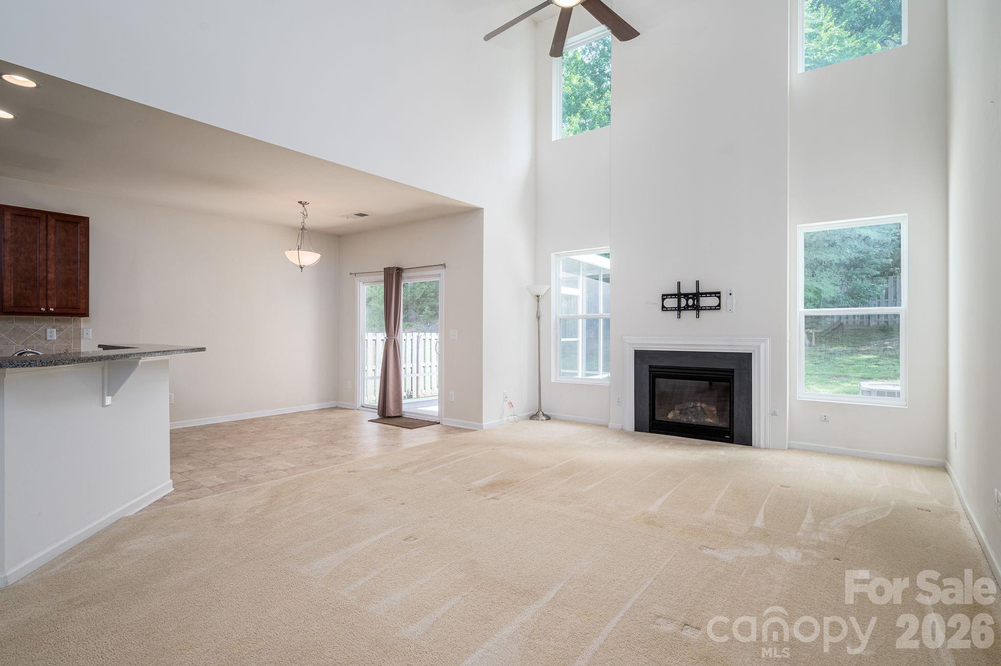 612 Augustus Lane — Mount Holly