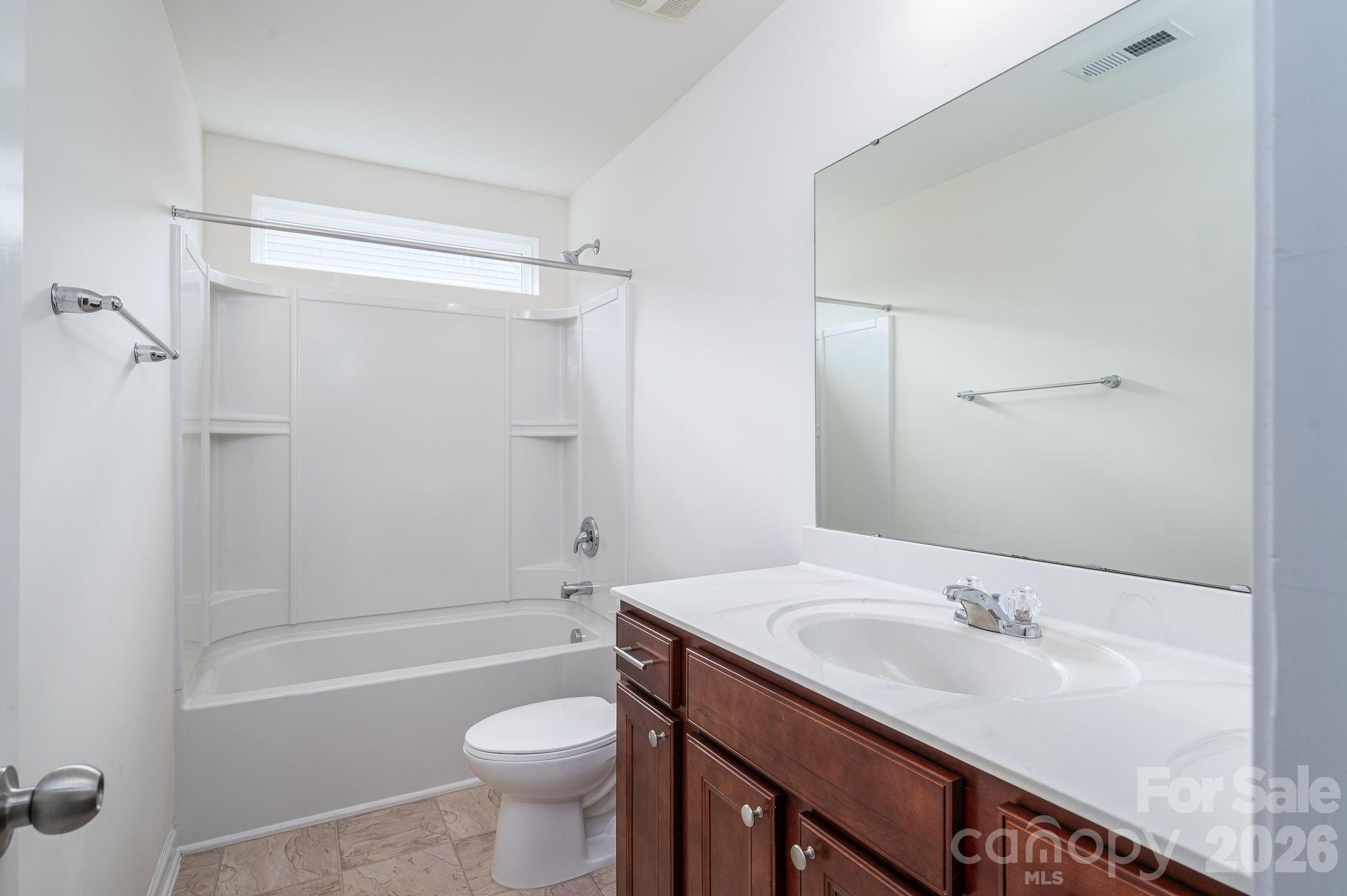 612 Augustus Lane — Mount Holly