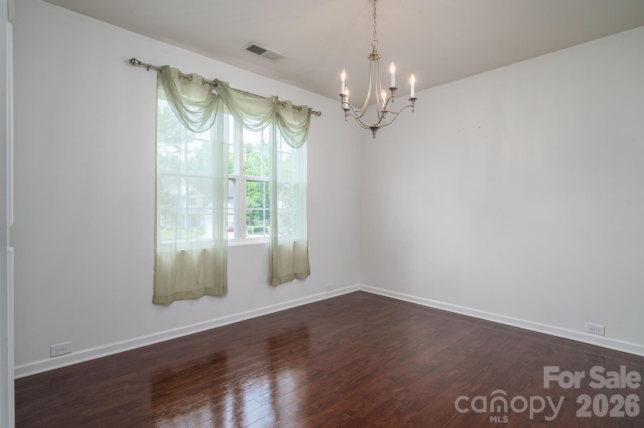 612 Augustus Lane — Mount Holly
