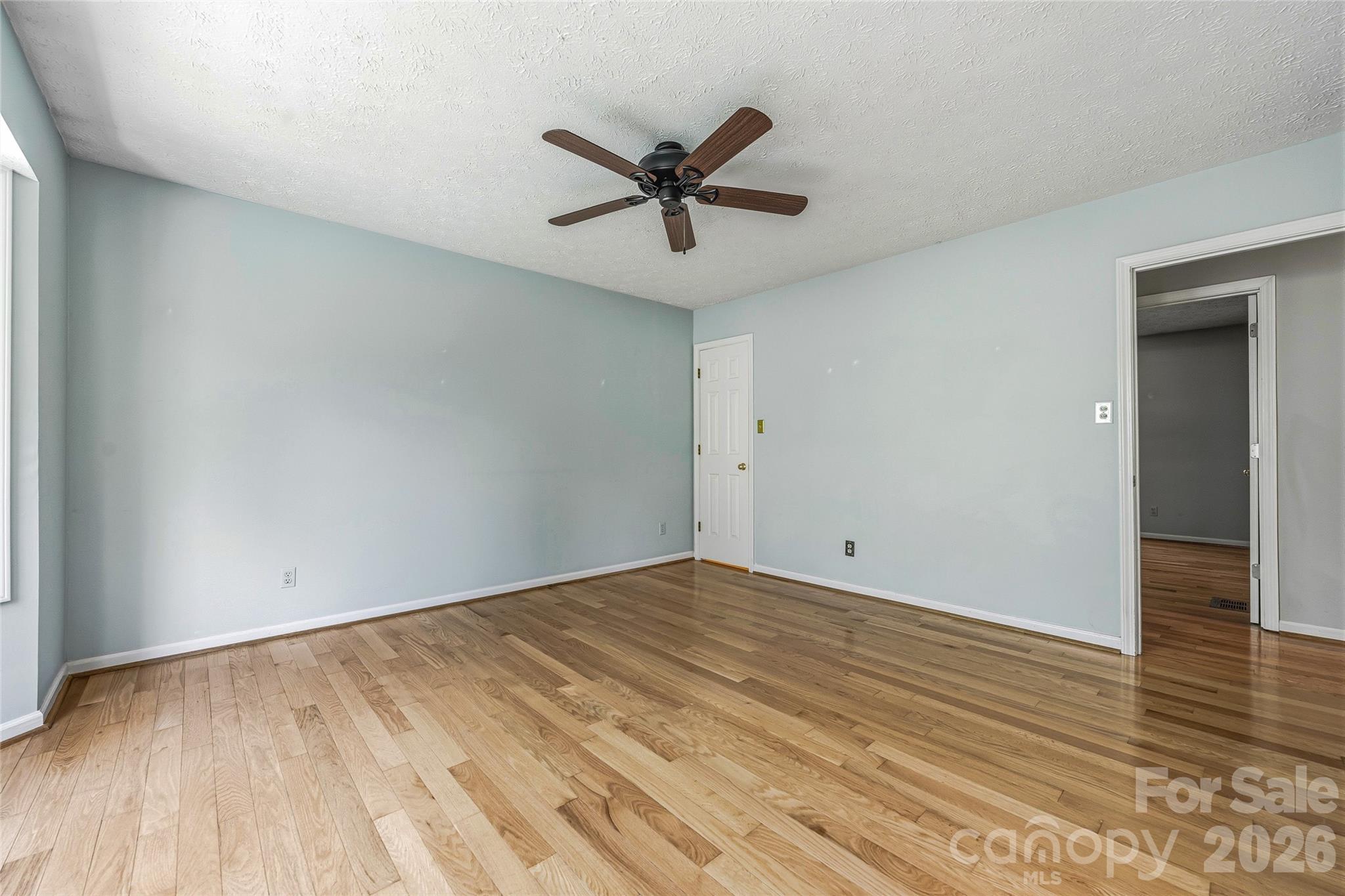 279 Woody Lane — Asheville