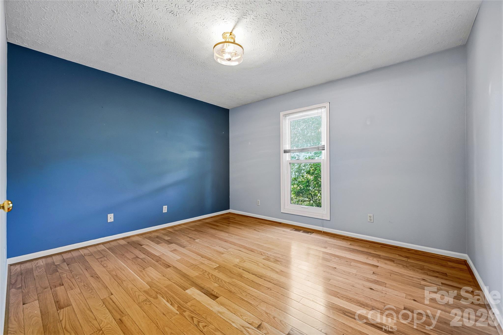 279 Woody Lane — Asheville