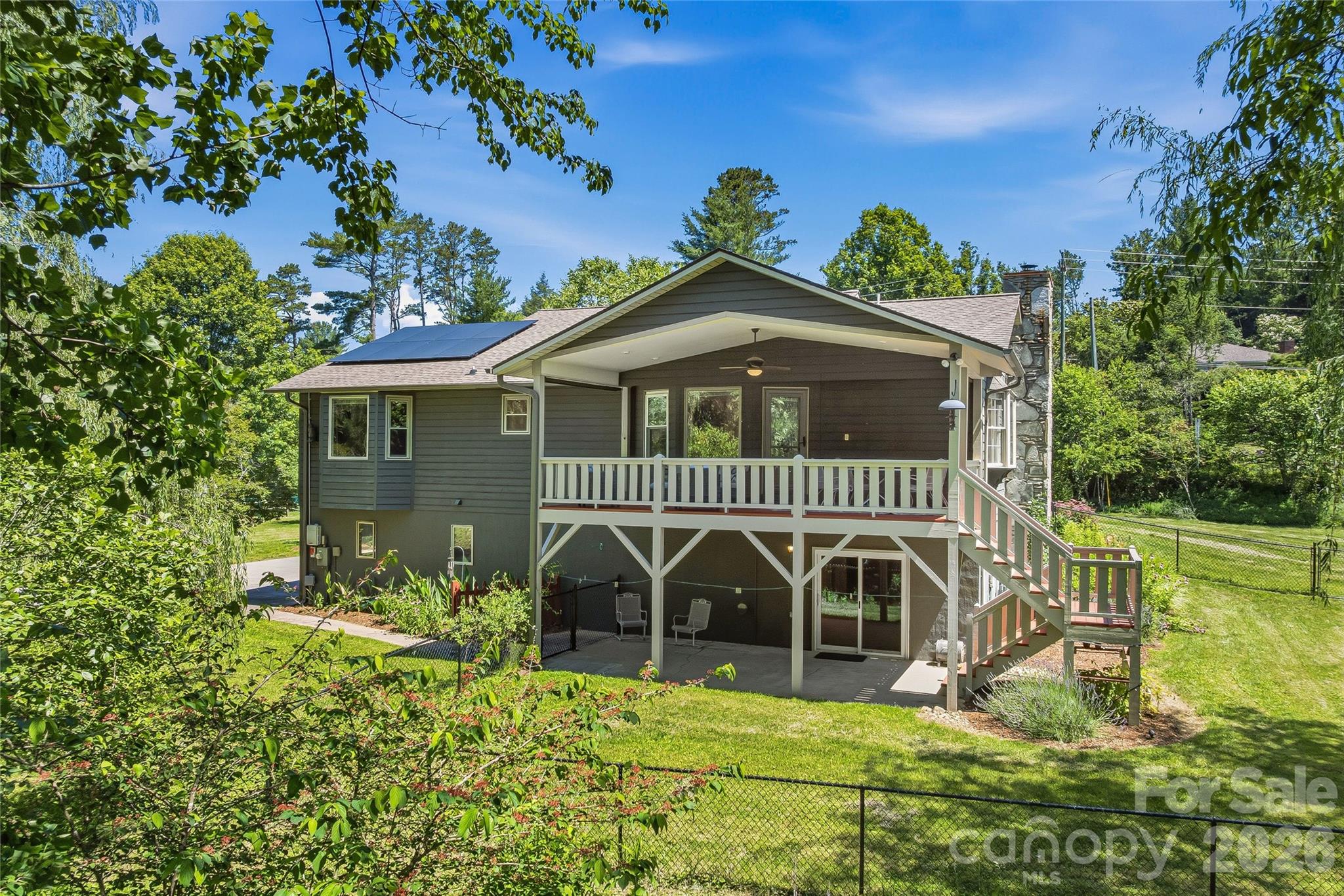 279 Woody Lane — Asheville