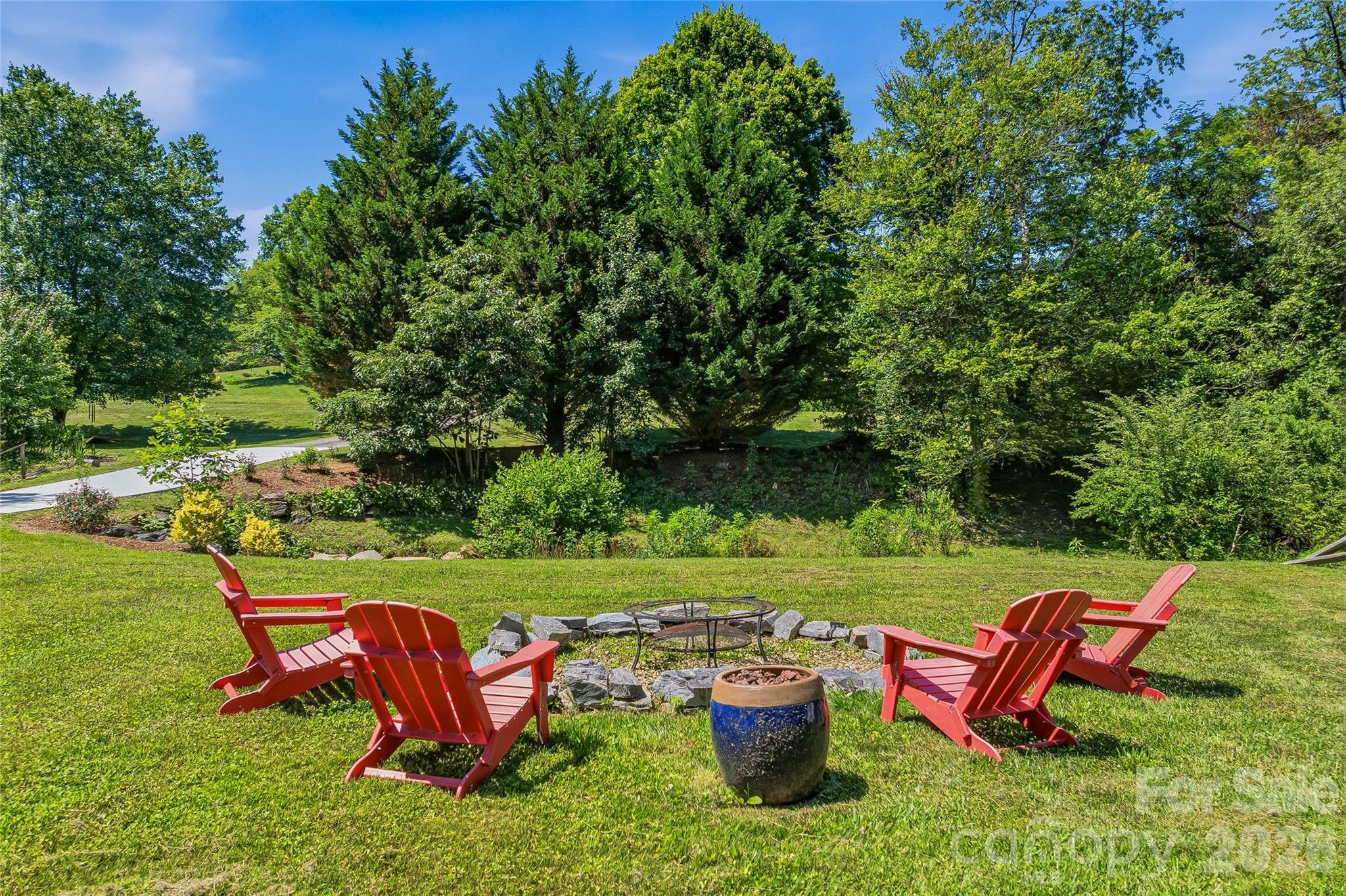 279 Woody Lane — Asheville