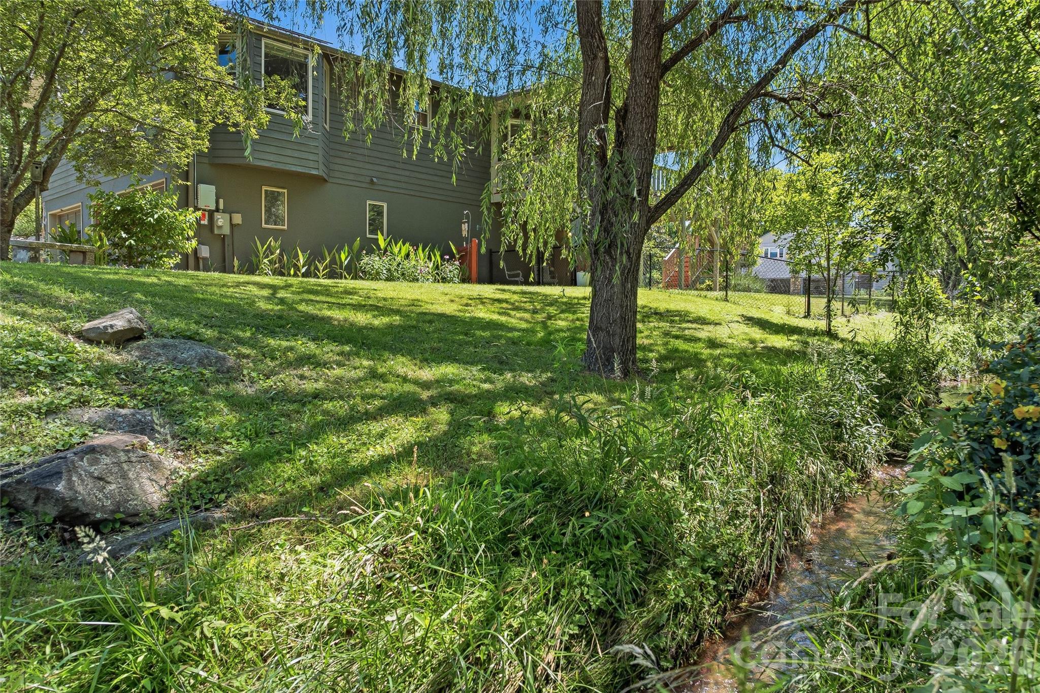 279 Woody Lane — Asheville