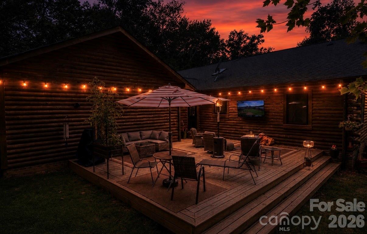 2211 Rocky Cove Lane — Denton