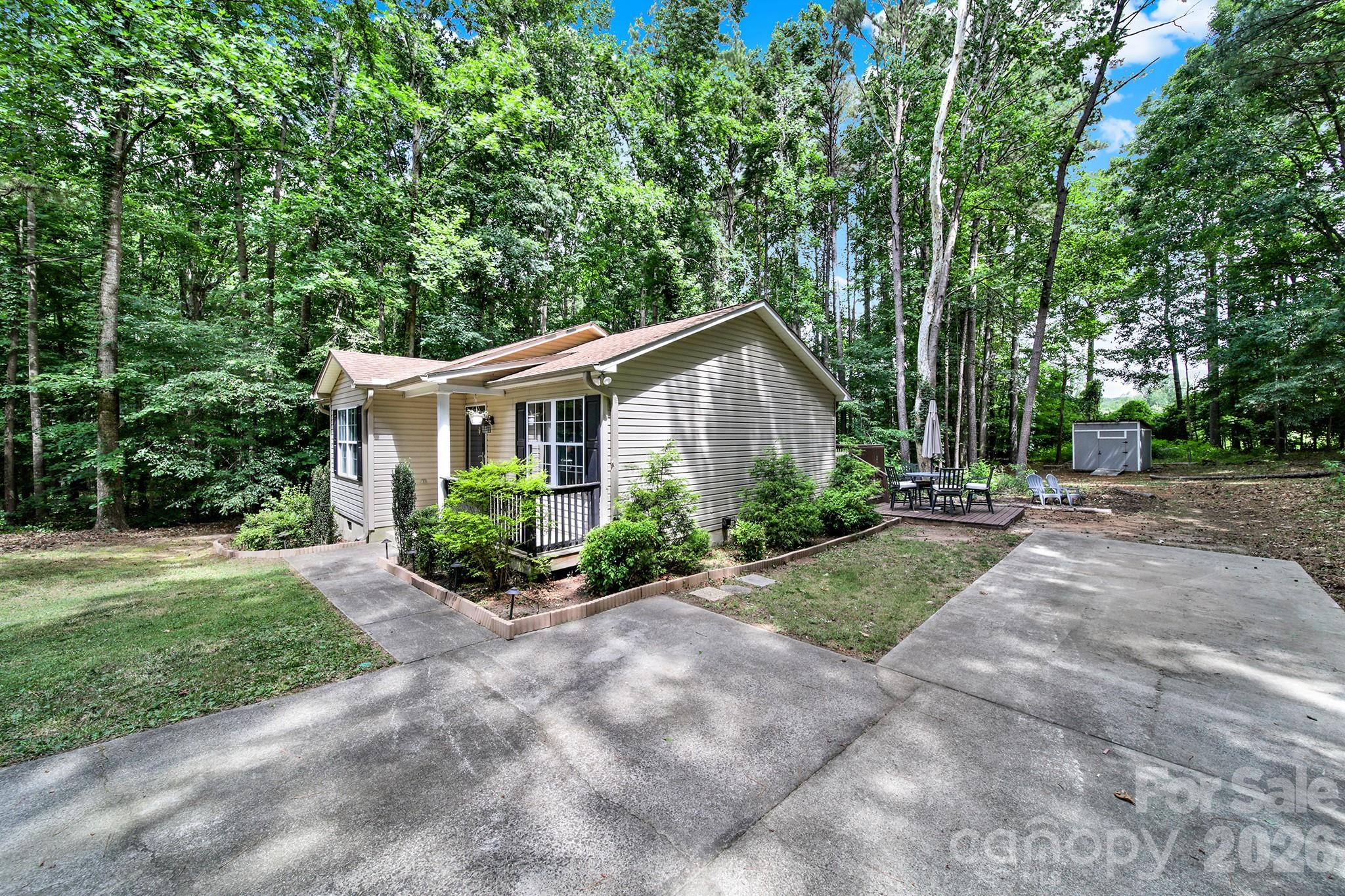 123 Greentree Drive — Mooresville