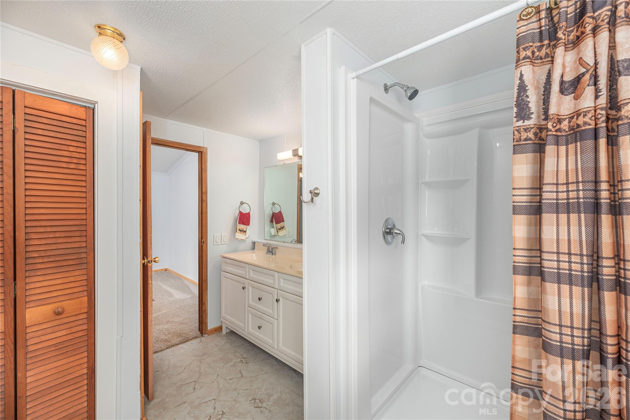 1458 Old Balsam Road — Waynesville