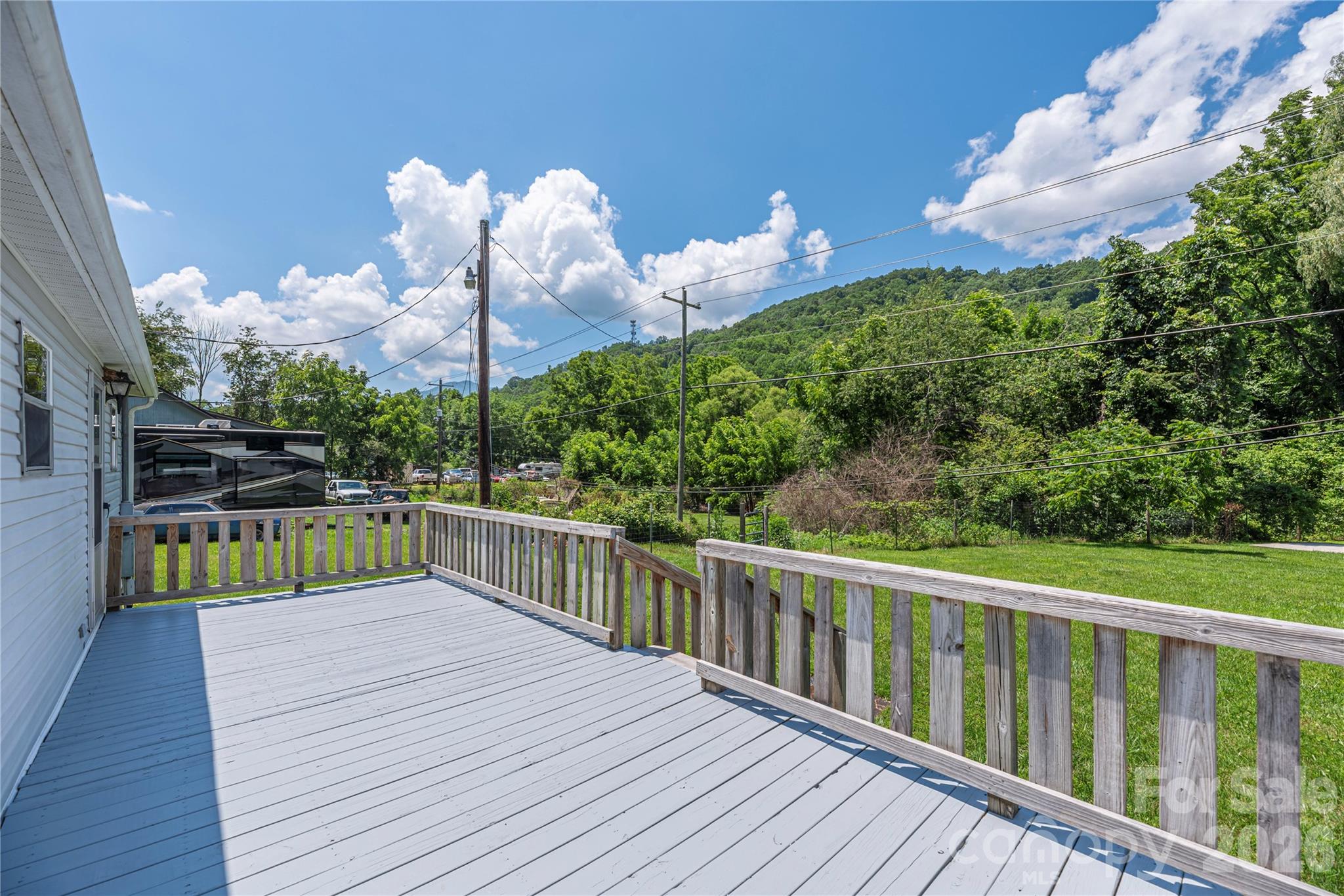 1458 Old Balsam Road — Waynesville