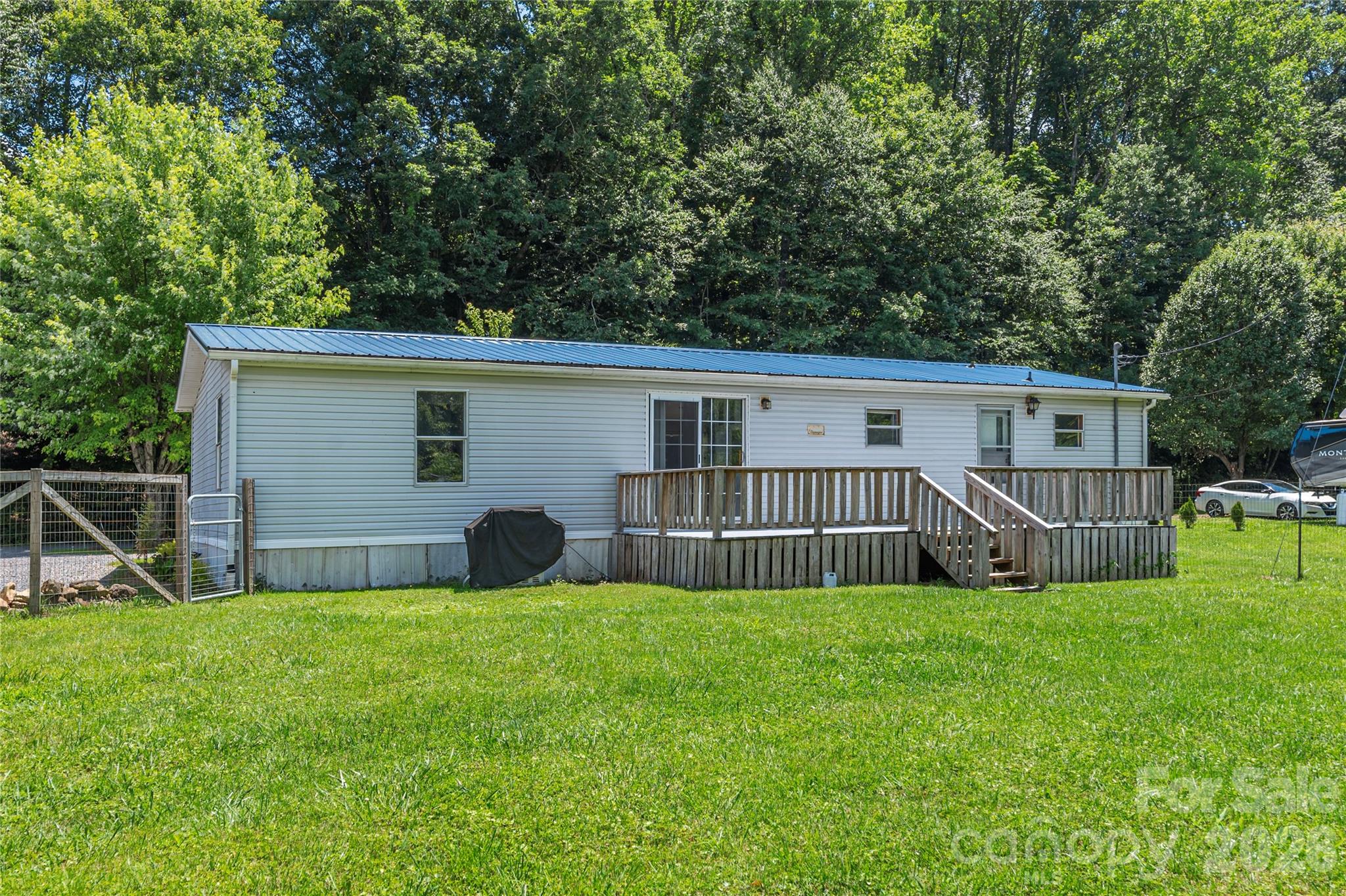 1458 Old Balsam Road — Waynesville