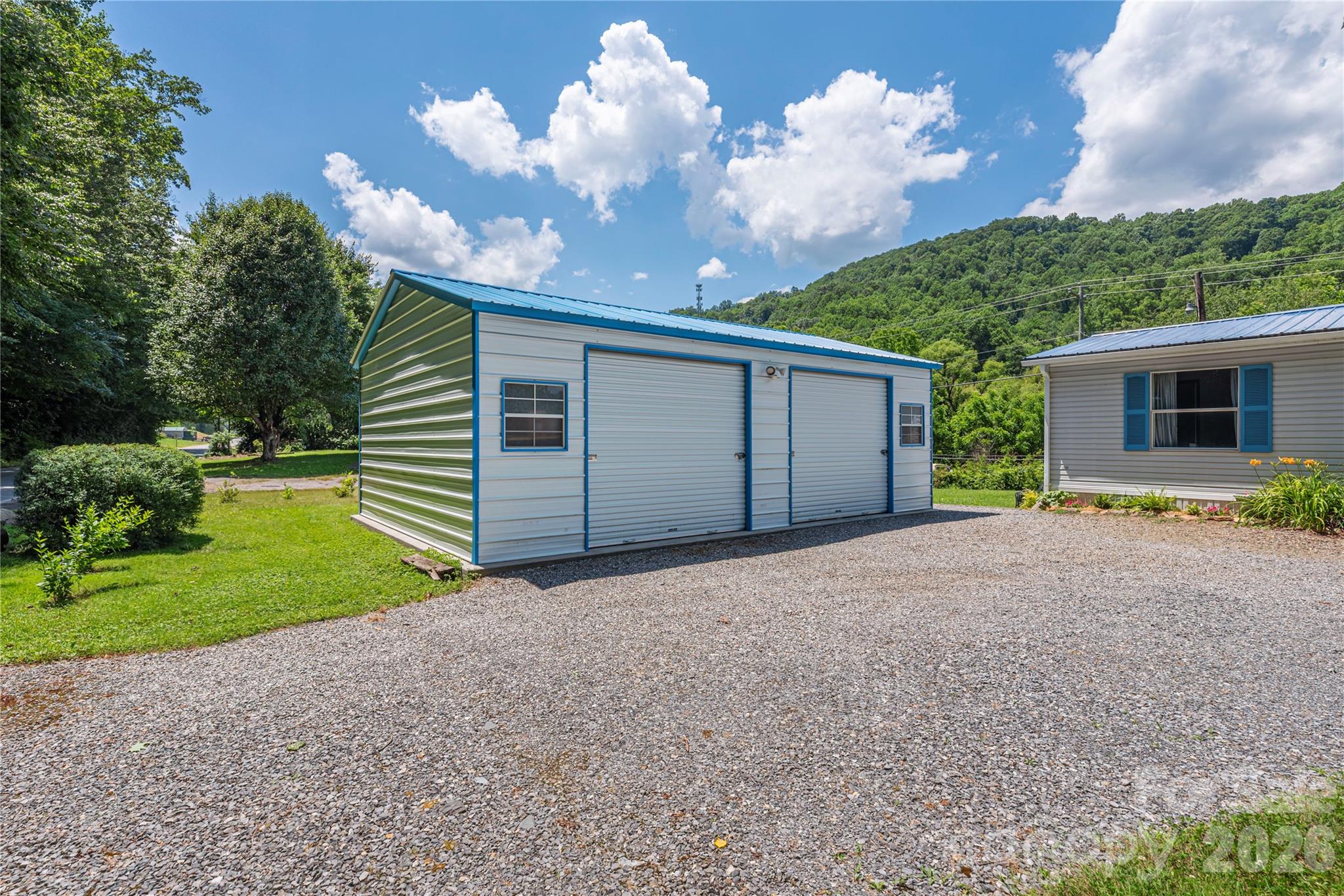 1458 Old Balsam Road — Waynesville