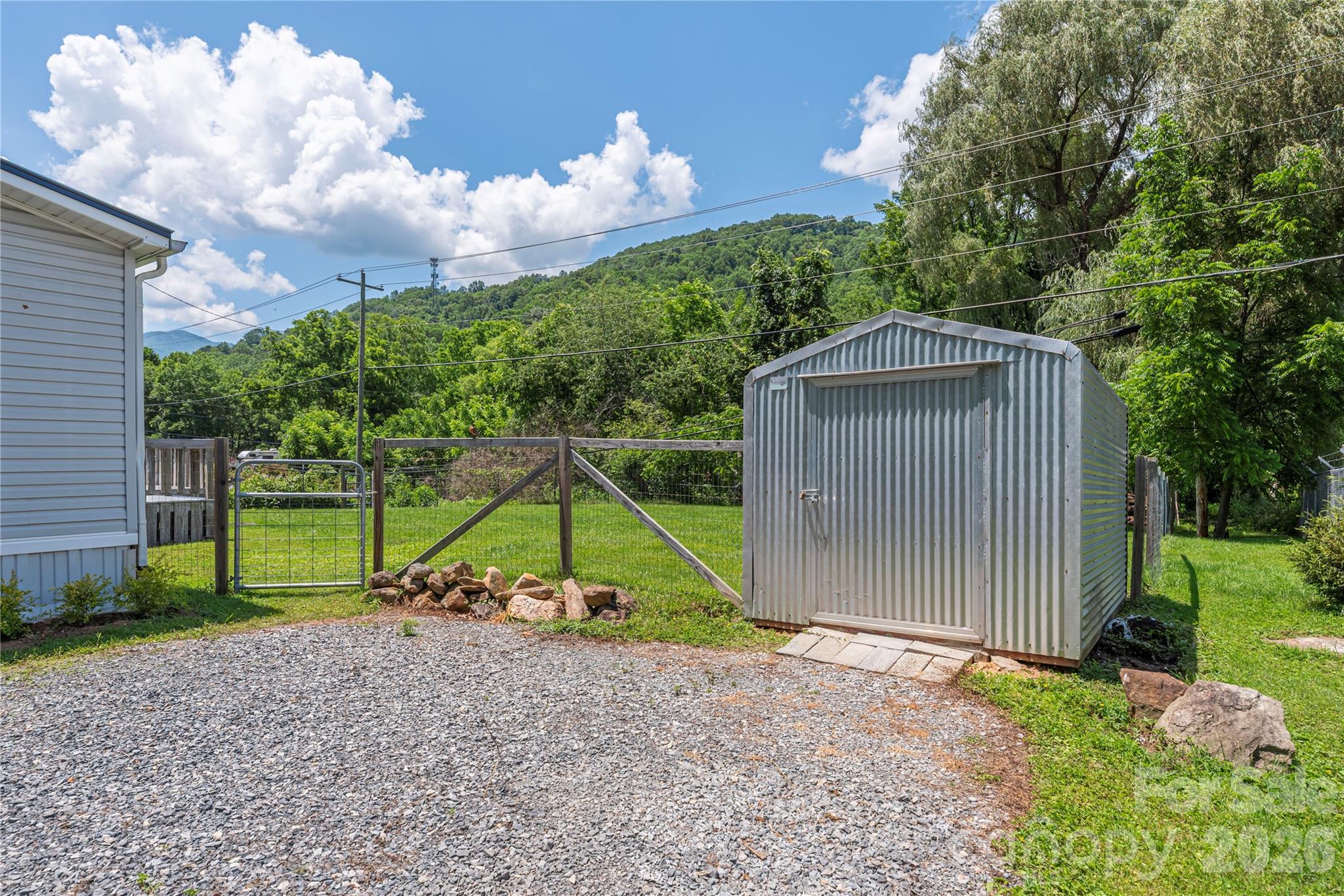 1458 Old Balsam Road — Waynesville