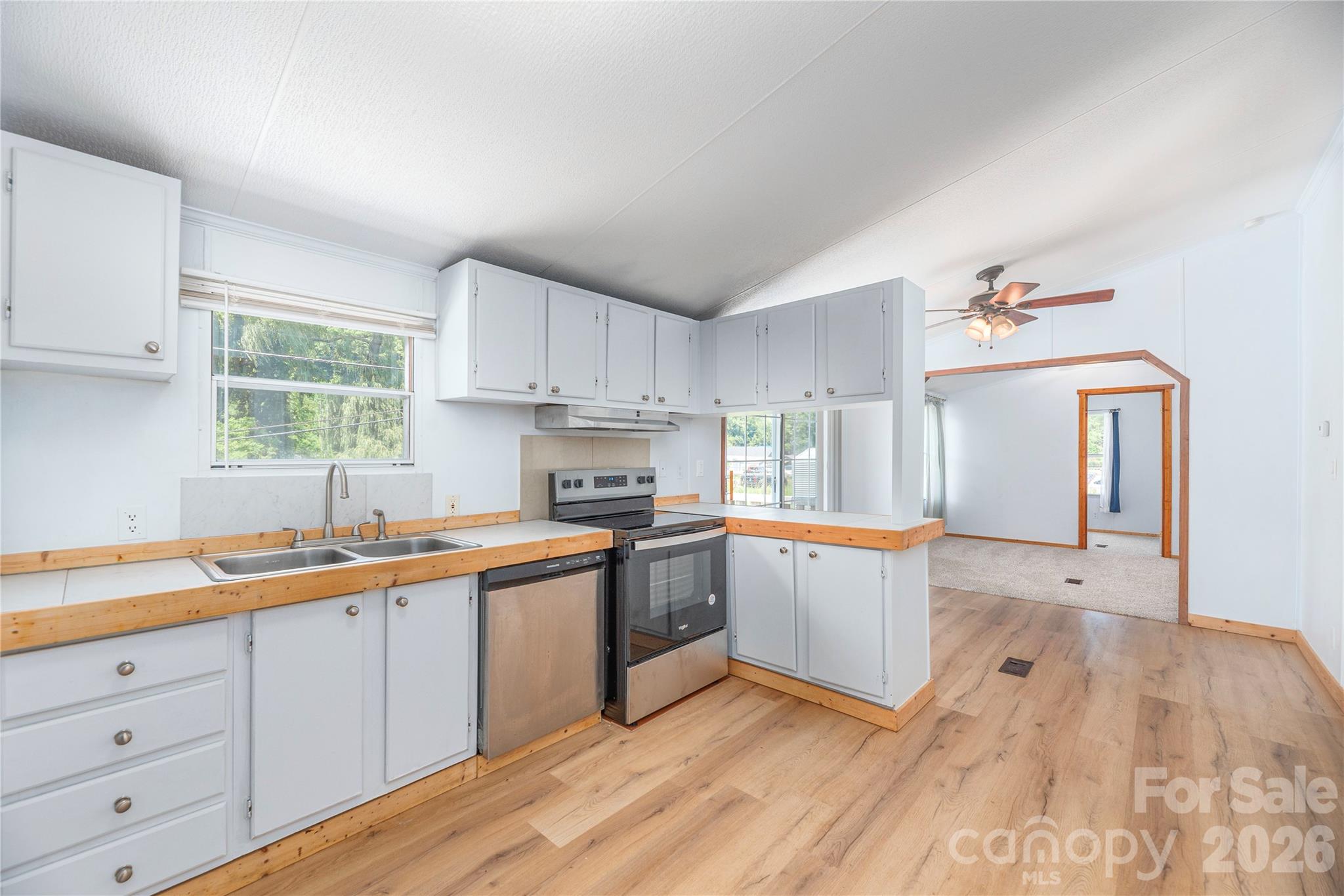 1458 Old Balsam Road — Waynesville