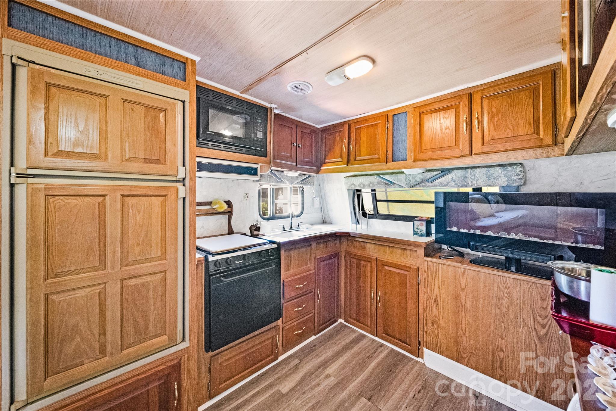 107 Dove Lane — New London