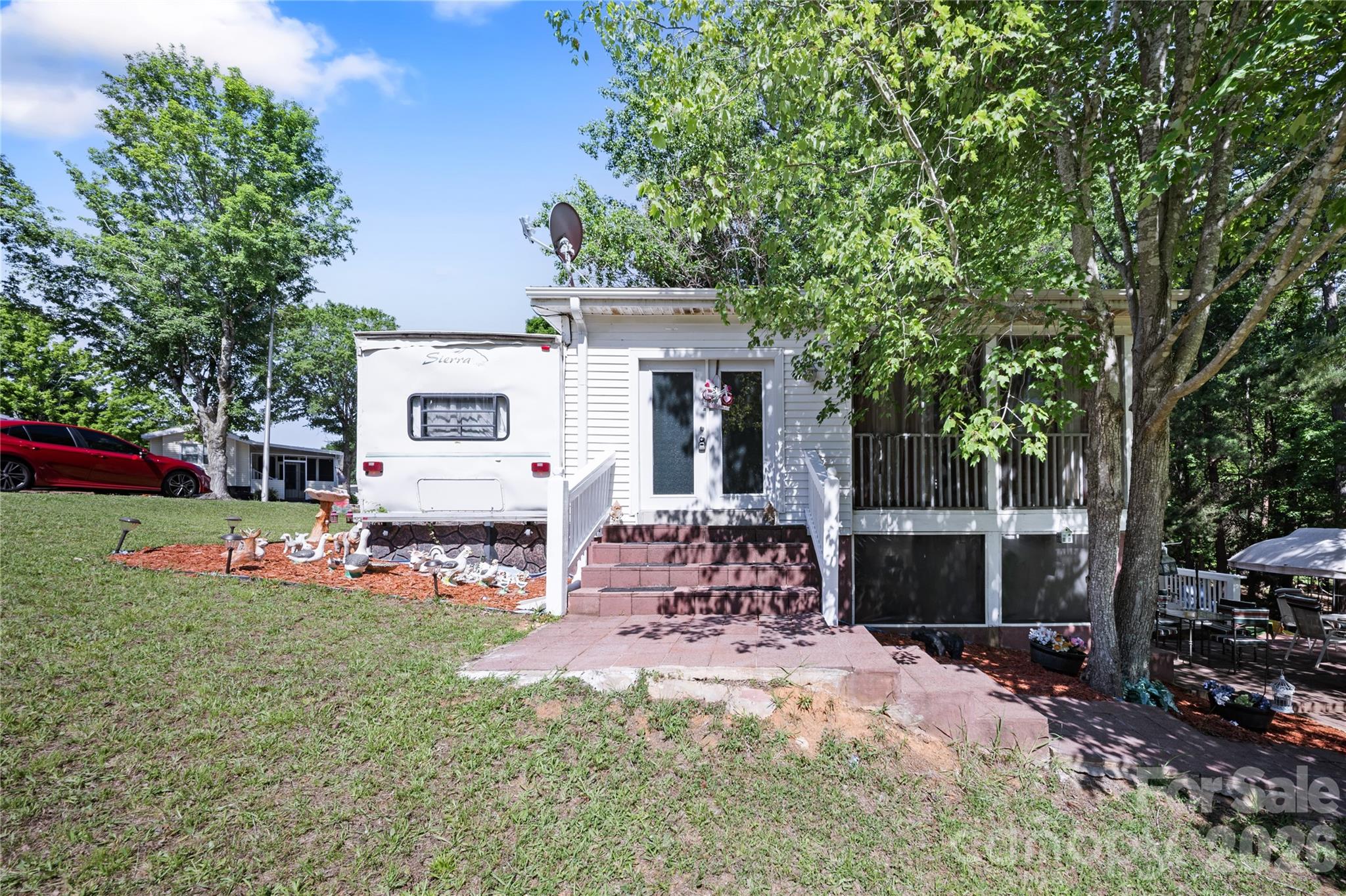 107 Dove Lane — New London