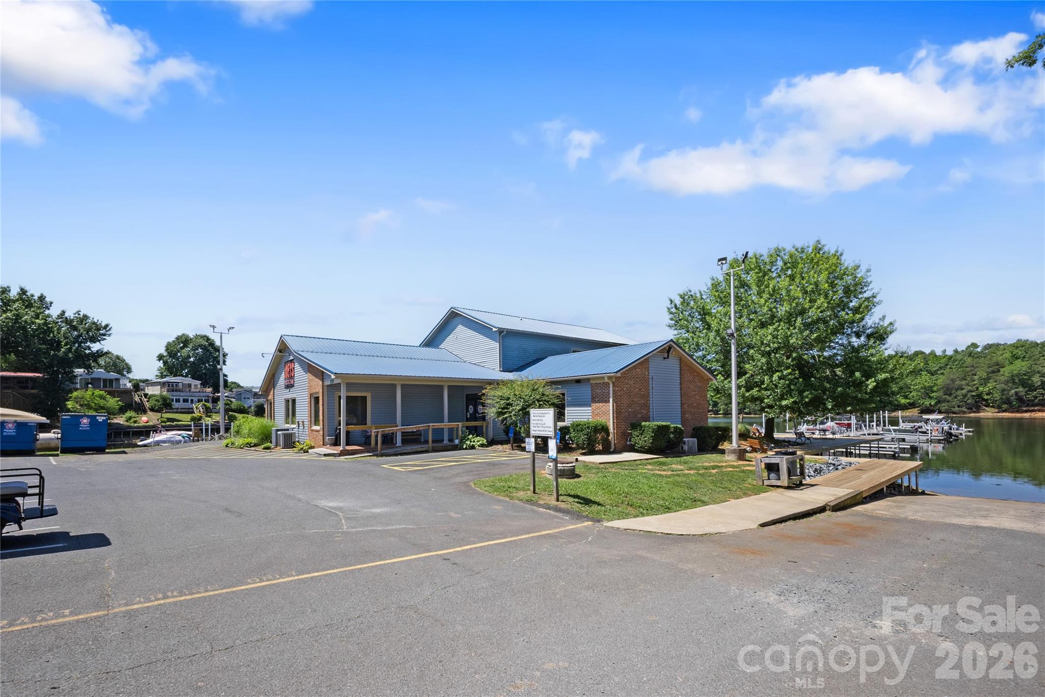 107 Dove Lane — New London