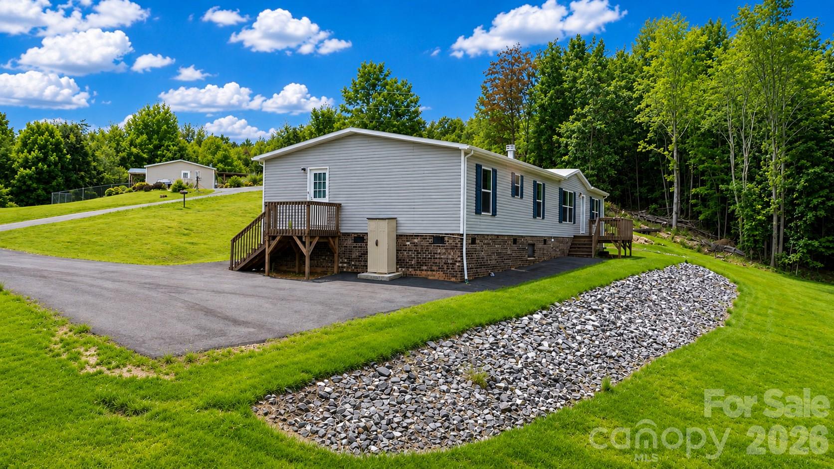 4223 Gouge Avenue — Morganton