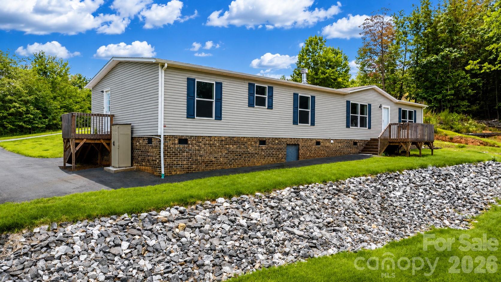 4223 Gouge Avenue — Morganton