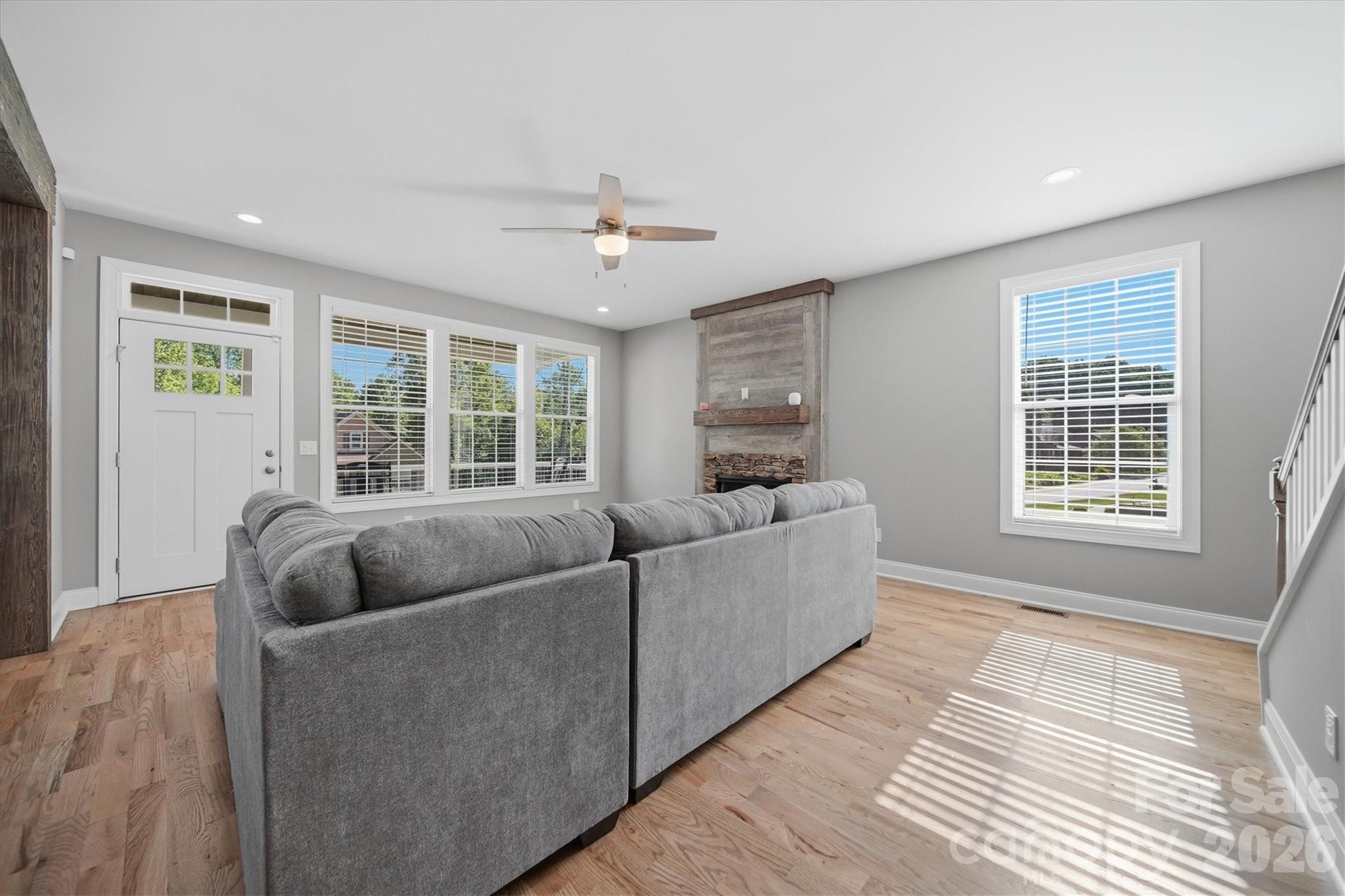 135 Maplewood Court — Hudson