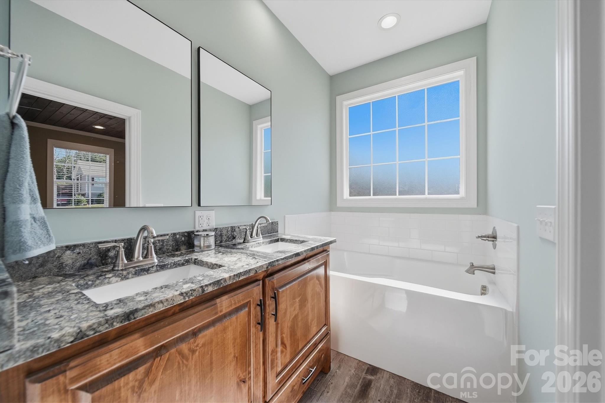 135 Maplewood Court — Hudson