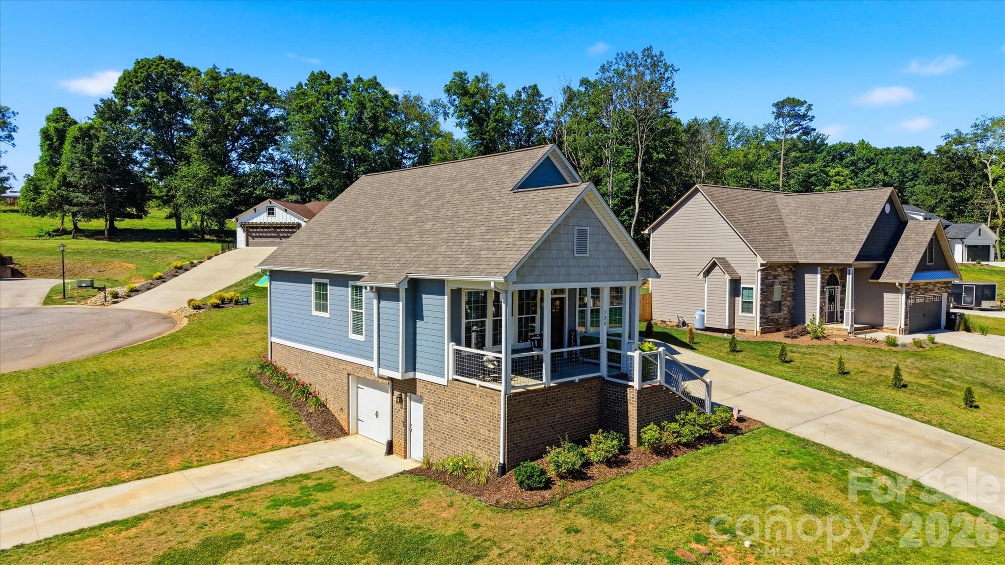 135 Maplewood Court — Hudson