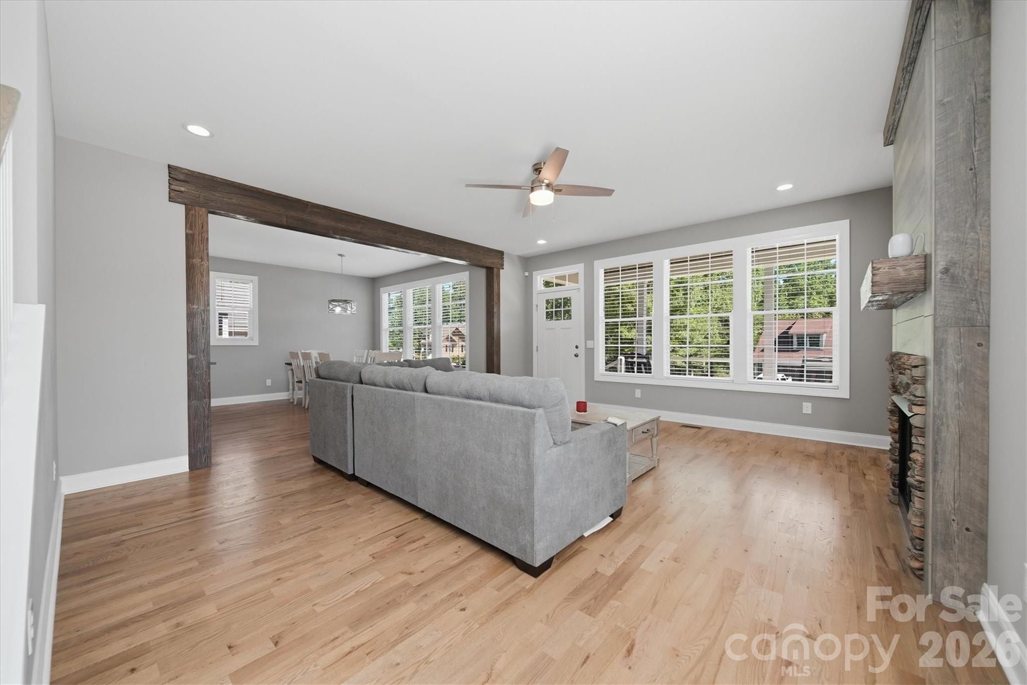135 Maplewood Court — Hudson
