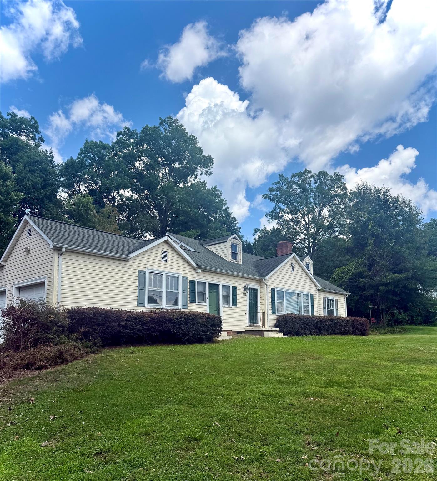303 Cavin Avenue — Mount Holly