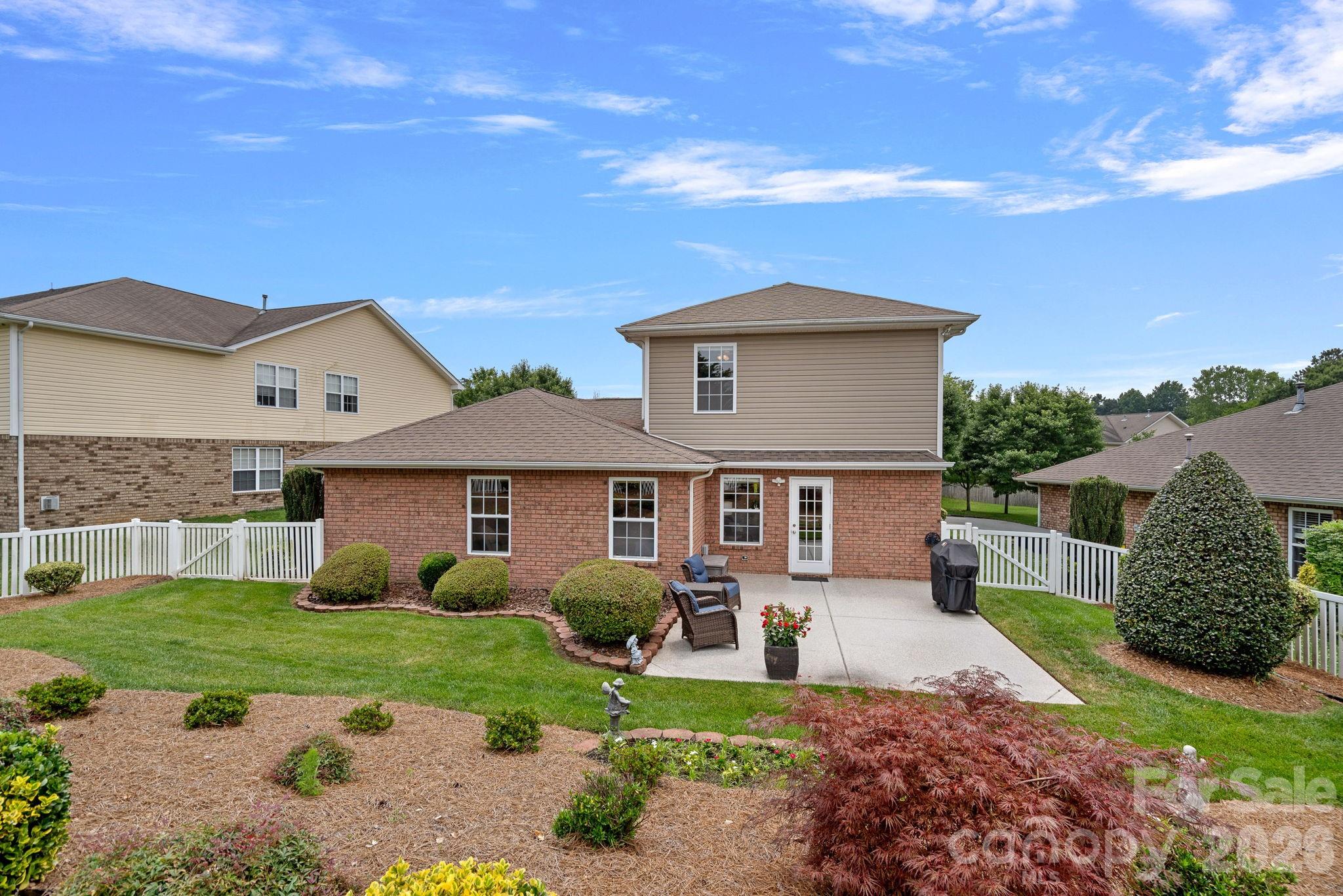 7538 April Mist Trail — Huntersville