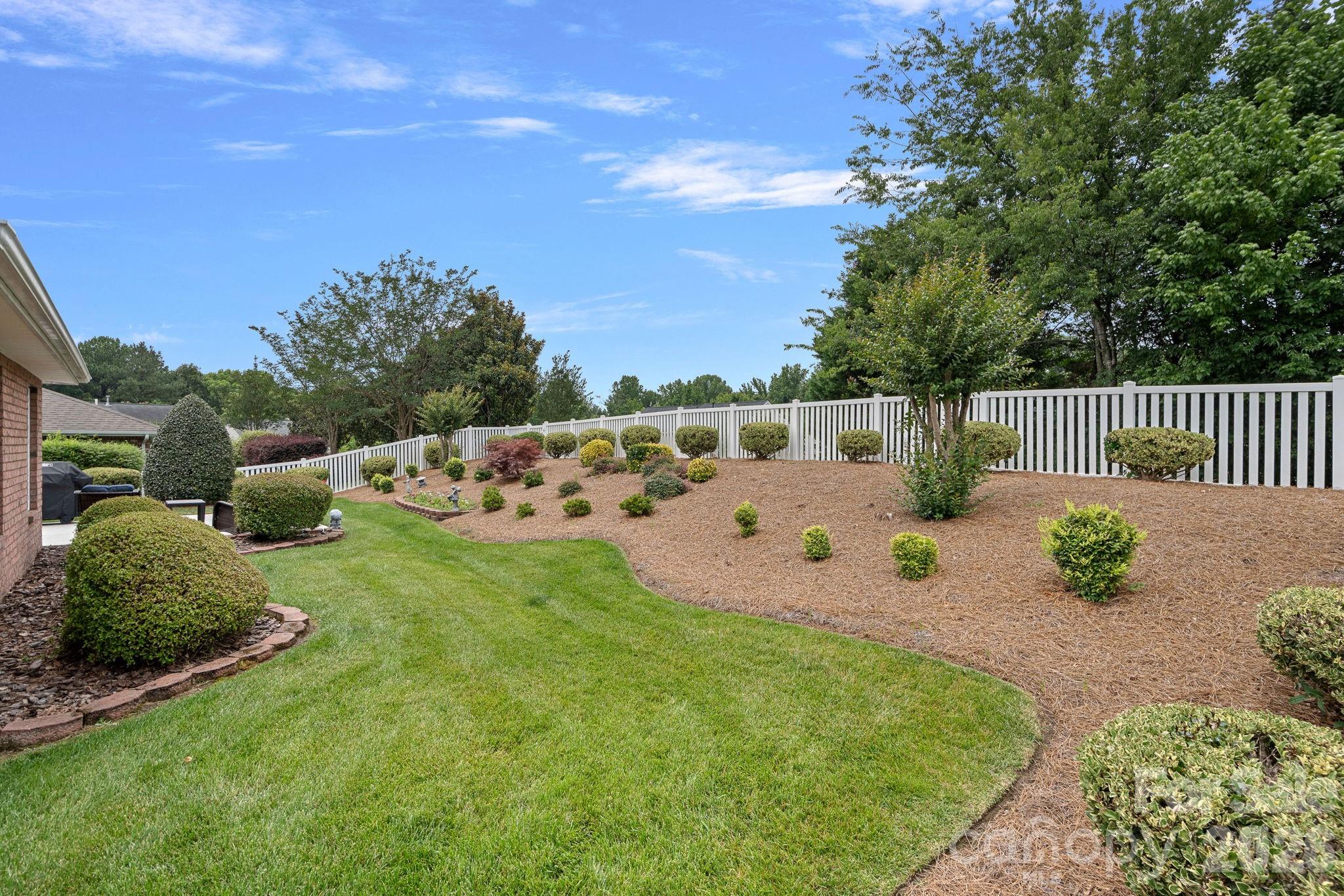7538 April Mist Trail — Huntersville