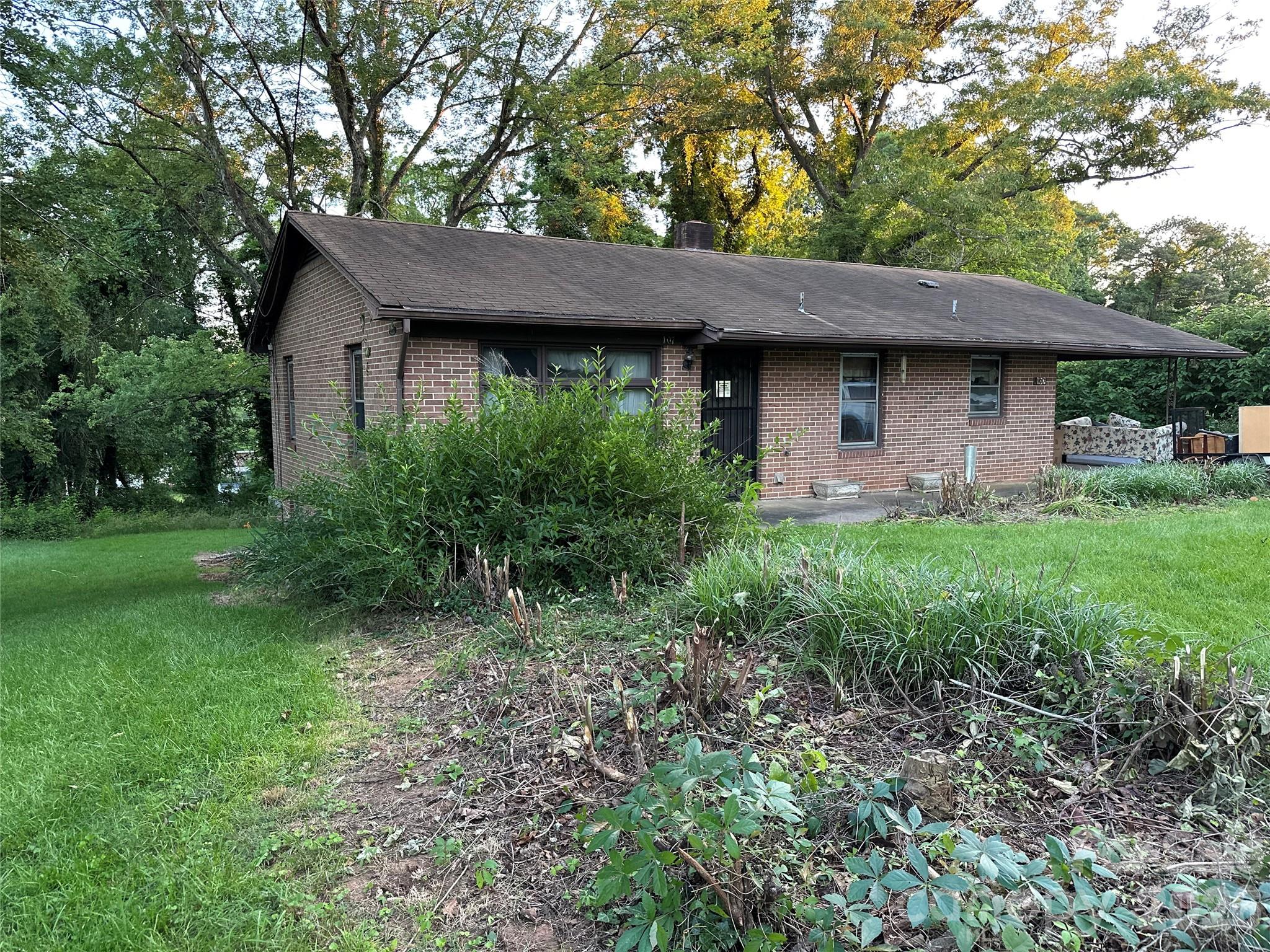 107 Conley Street — Morganton