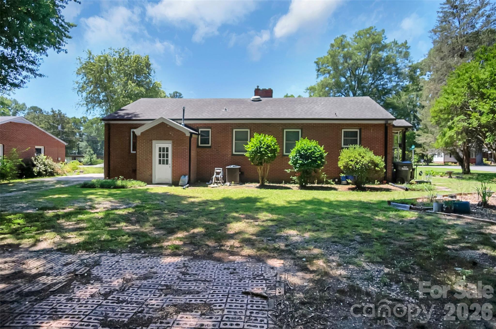 712 Home Trail — Gastonia