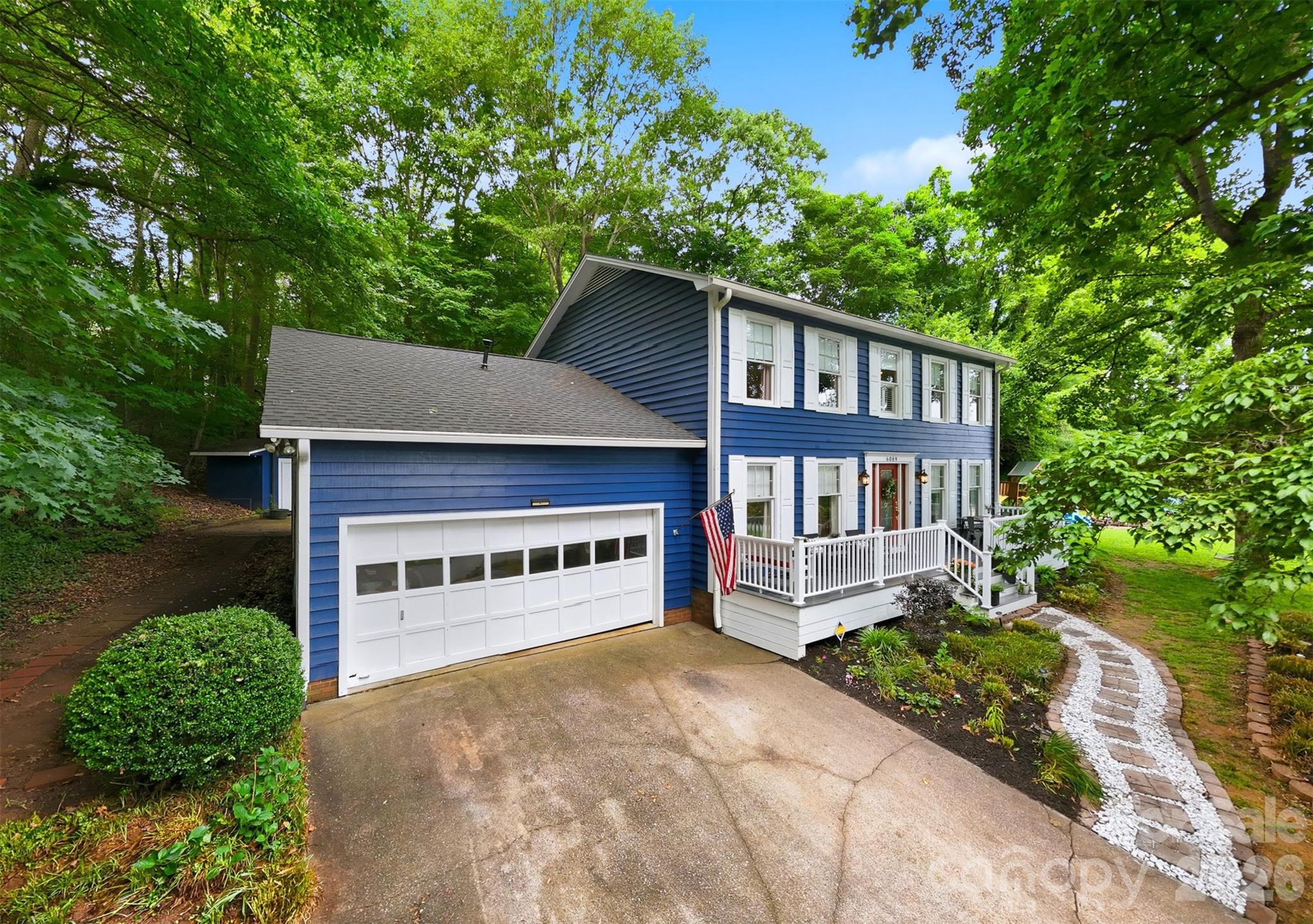 6089 Northlake Drive — Hickory