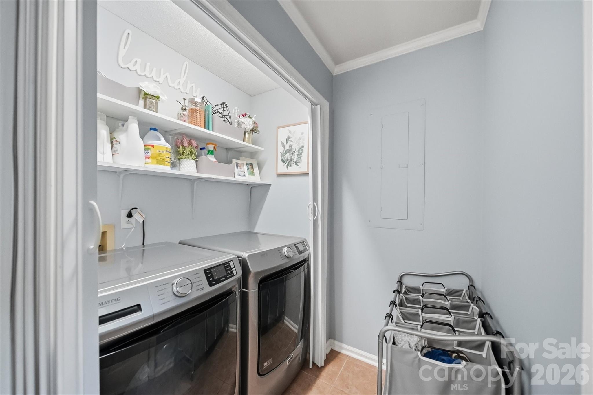 6089 Northlake Drive — Hickory