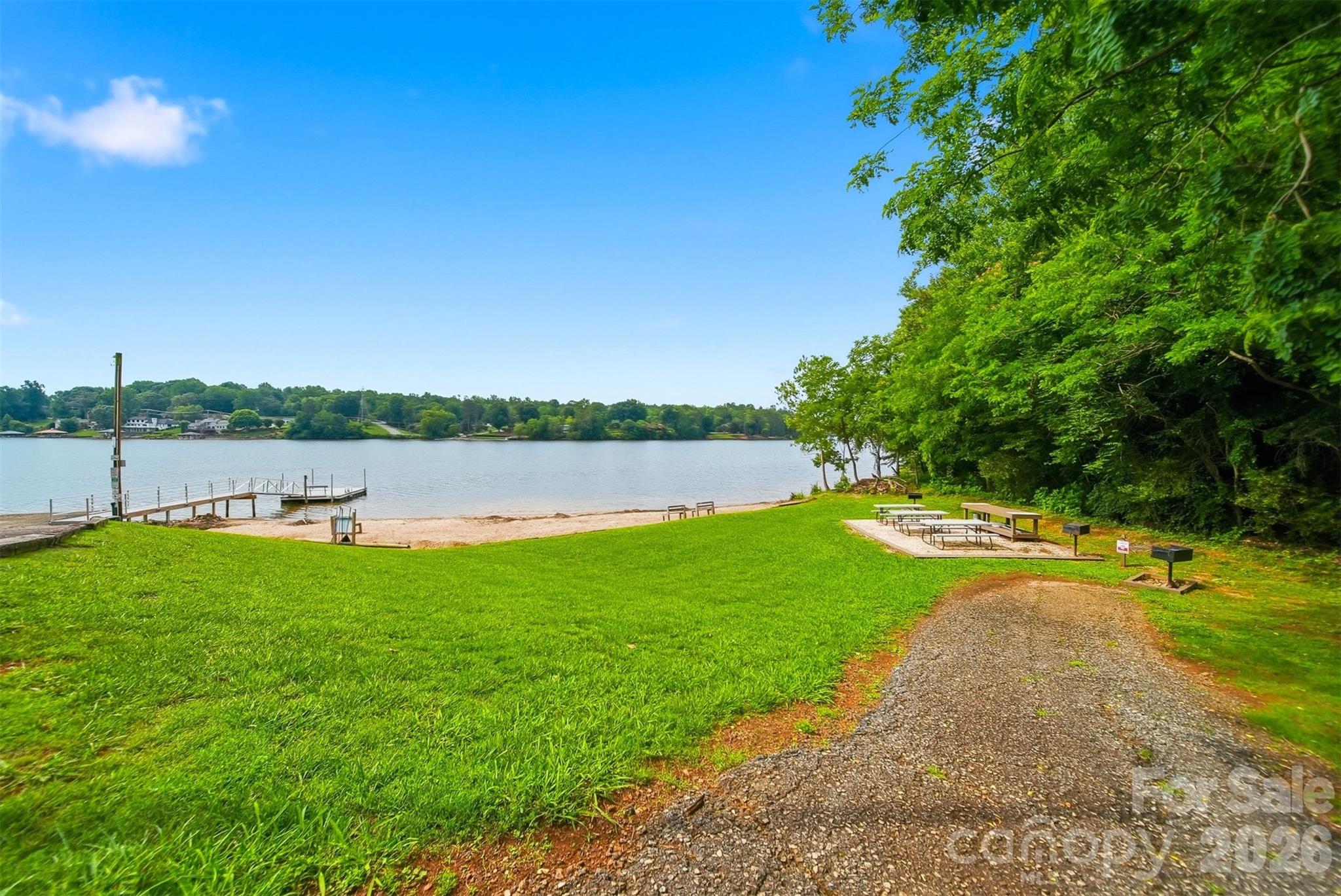6089 Northlake Drive — Hickory