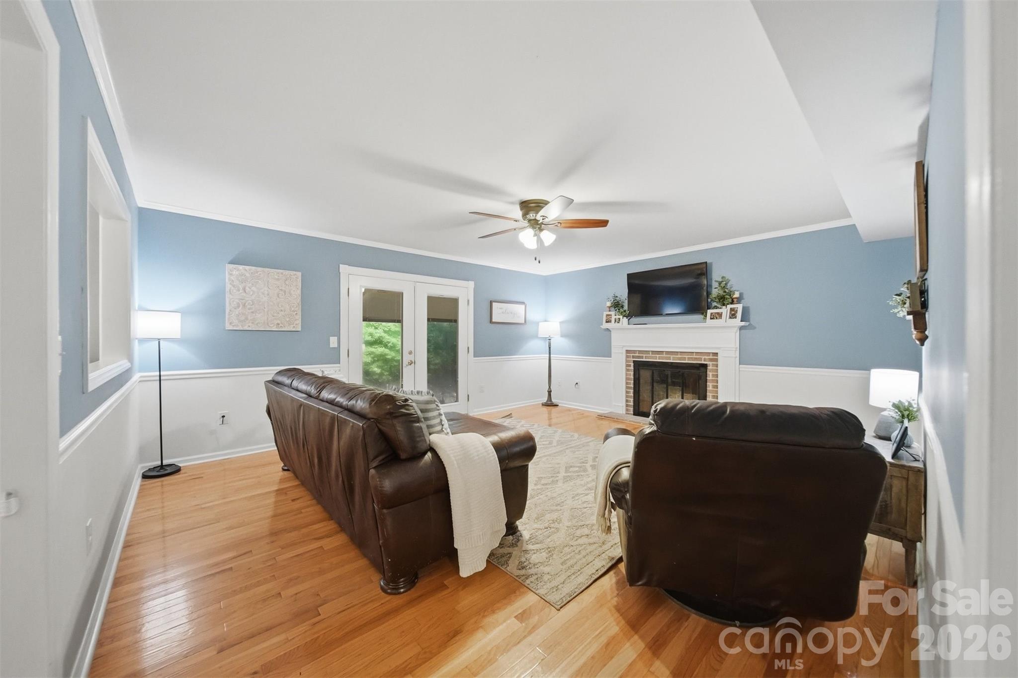 6089 Northlake Drive — Hickory