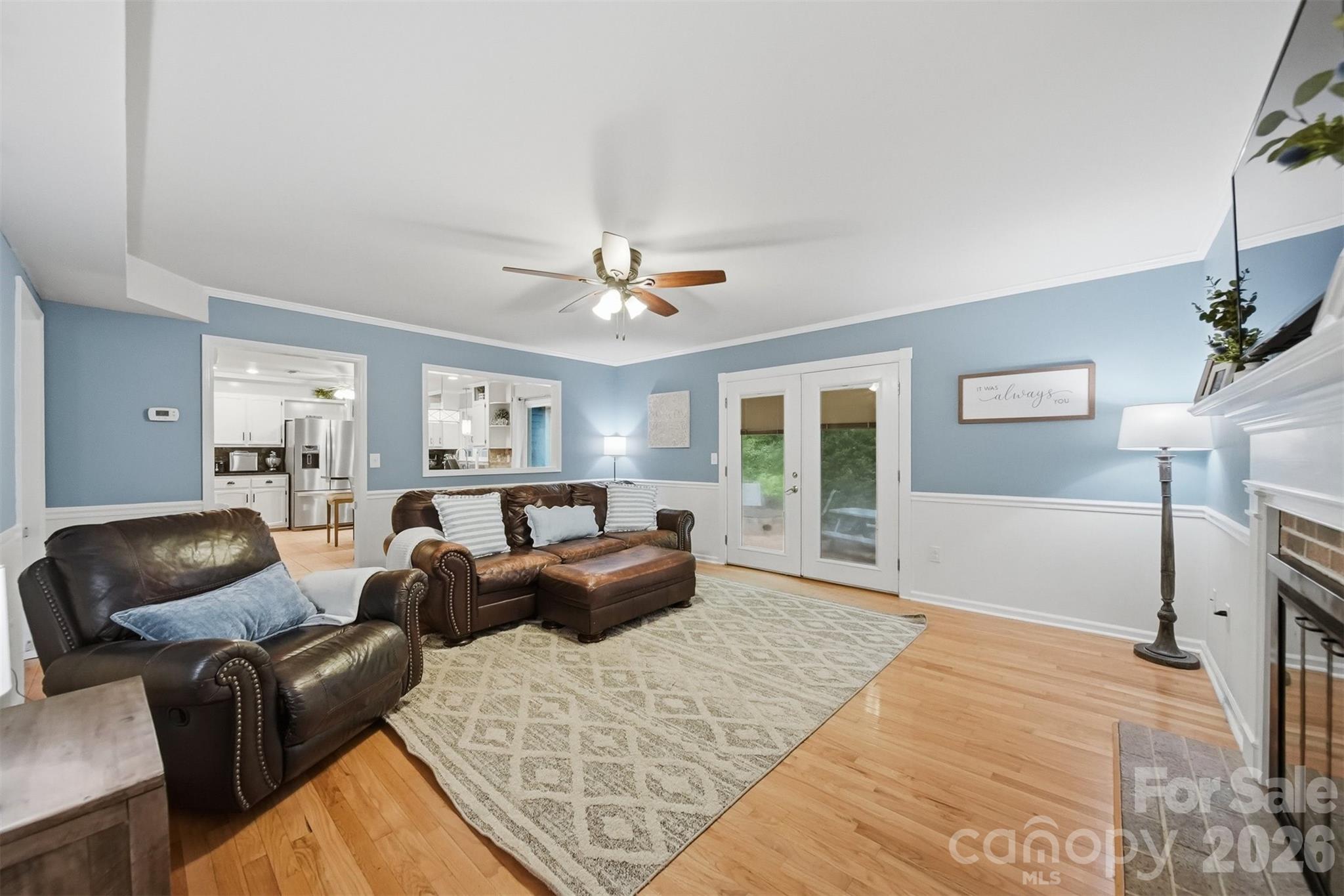 6089 Northlake Drive — Hickory