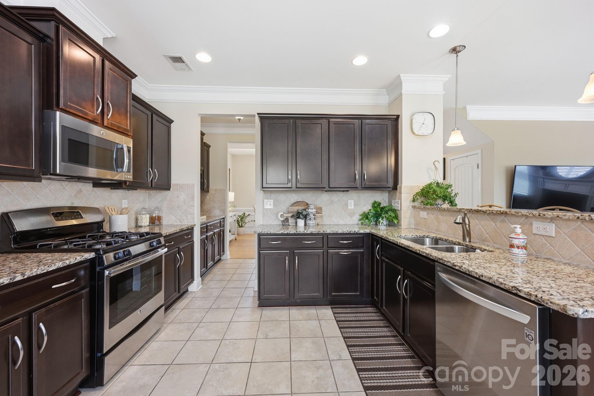 13813 Baytown Court — Huntersville