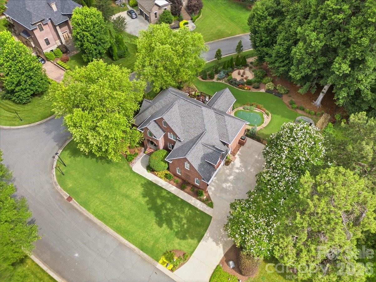 201 Commodore Court — Belmont