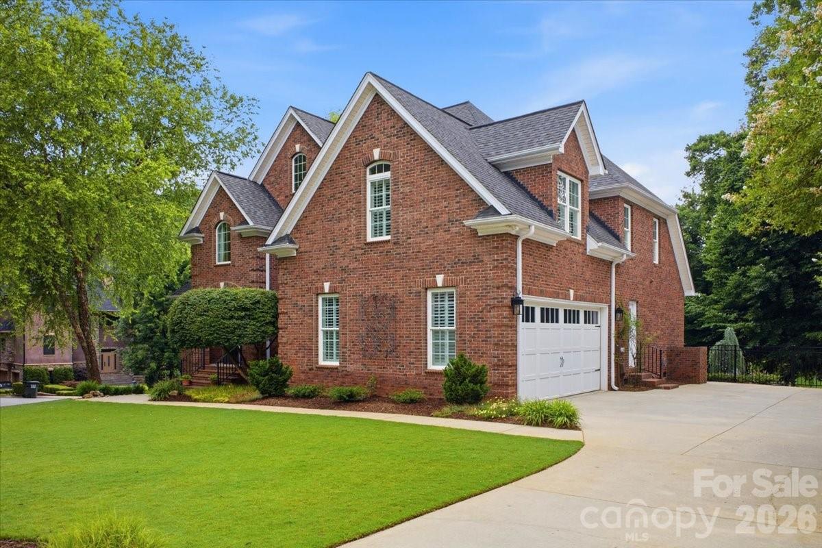 201 Commodore Court — Belmont